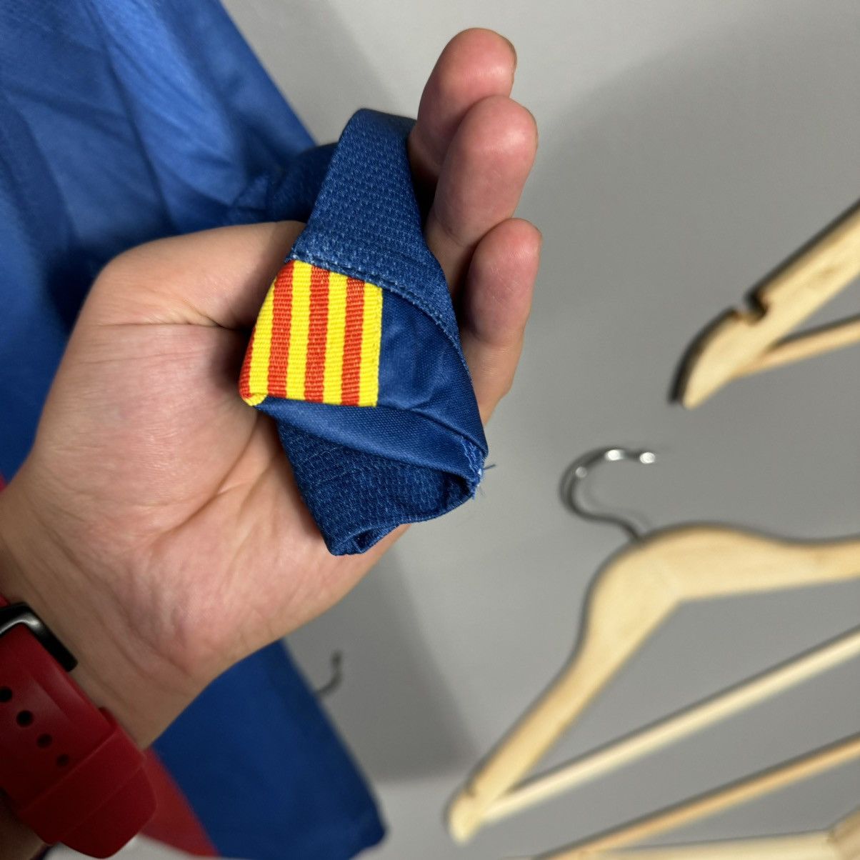 Vintage Vintage 2005/06 Barcelona Blokcore Fan Soccer Jersey Size US L / EU 52-54 / 3 - 4 Thumbnail