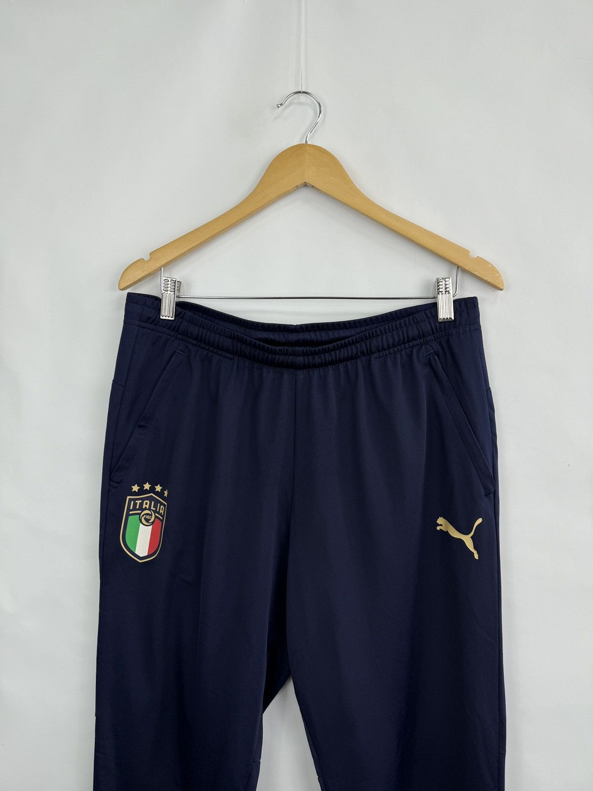 Puma 🇮🇹 2019 Puma Italy Soccer Jogger Pants Jersey Retro Rare Hype Size US 34 / EU 50 - 3 Thumbnail