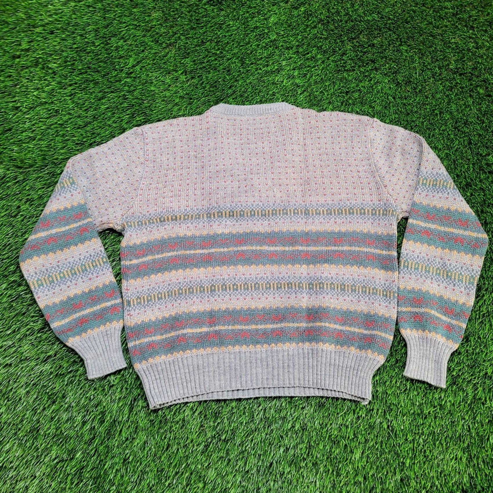 Sears VTG 80s Sears Boxy Crop Fair Isle Sweater Tapered Hem 80s Fit Large Knit Pullover V-Neck Cropped Pattern Gray Mens Sweater Size US L / EU 52-54 / 3 - 4 Thumbnail