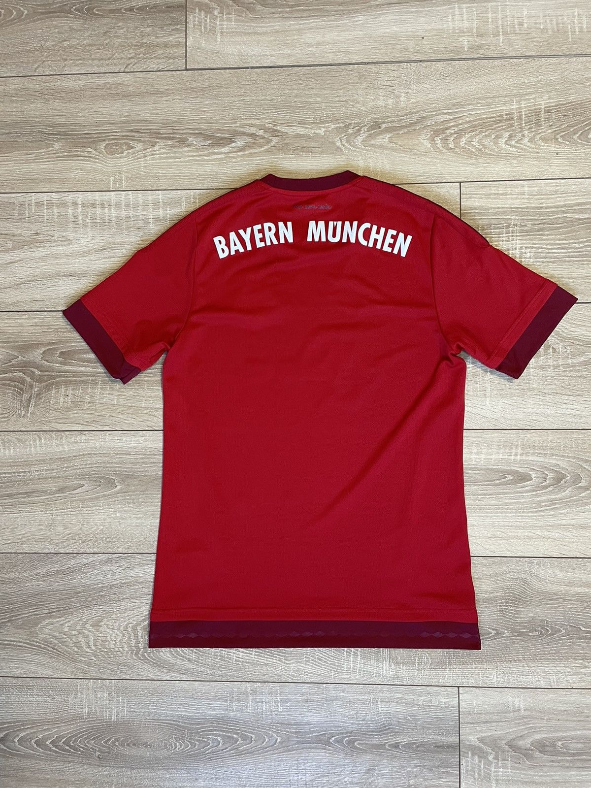 Adidas BAYERN MUNICH 2015 2016 HOME SHIRT FOOTBALL JERSEY Size US M / EU 48-50 / 2 - 8 Thumbnail
