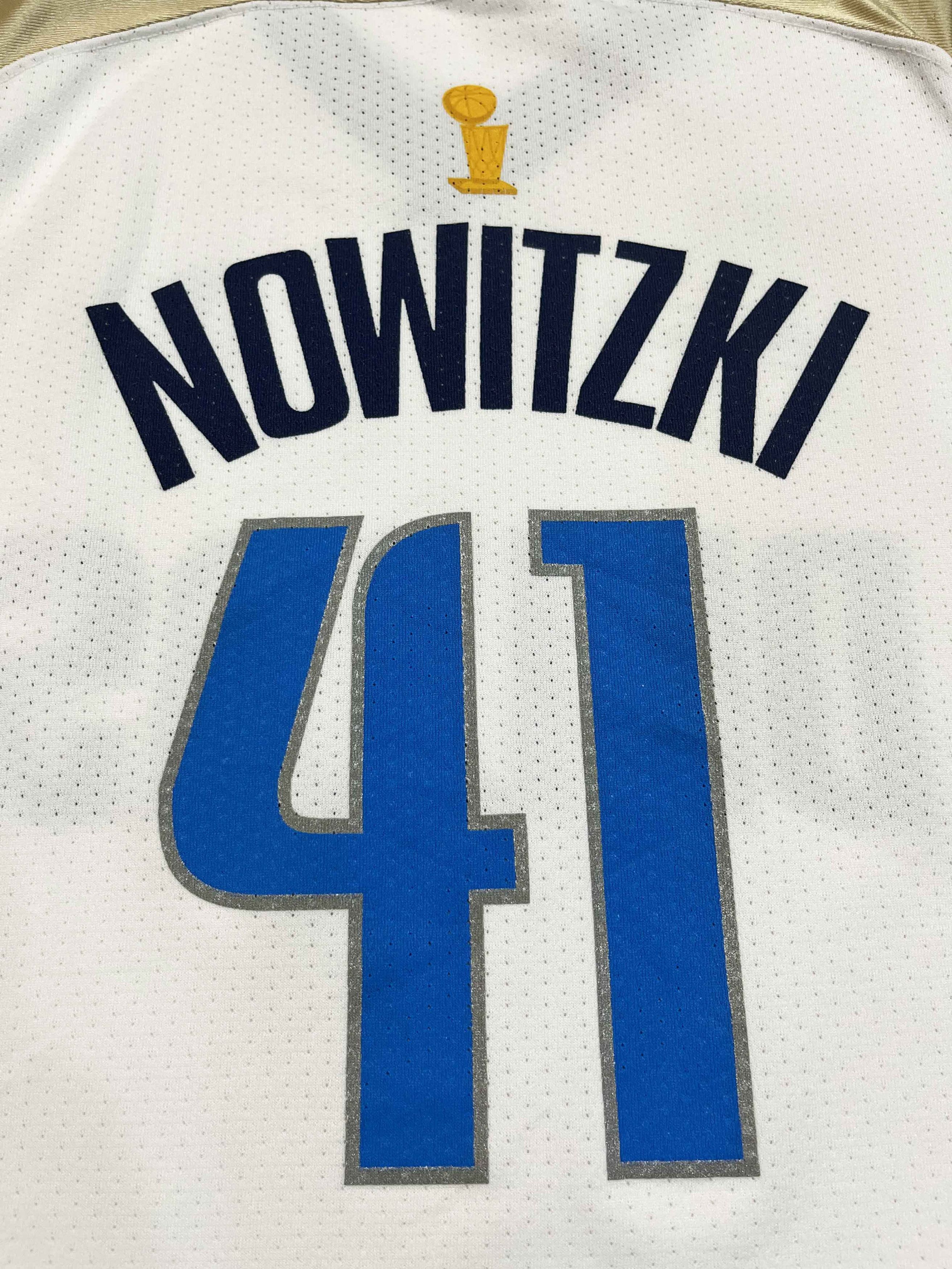 Majestic Majestic 2006 NBA Dallas Mavericks NOWITZKI #41 Jersey Size US L / EU 52-54 / 3 - 6 Thumbnail