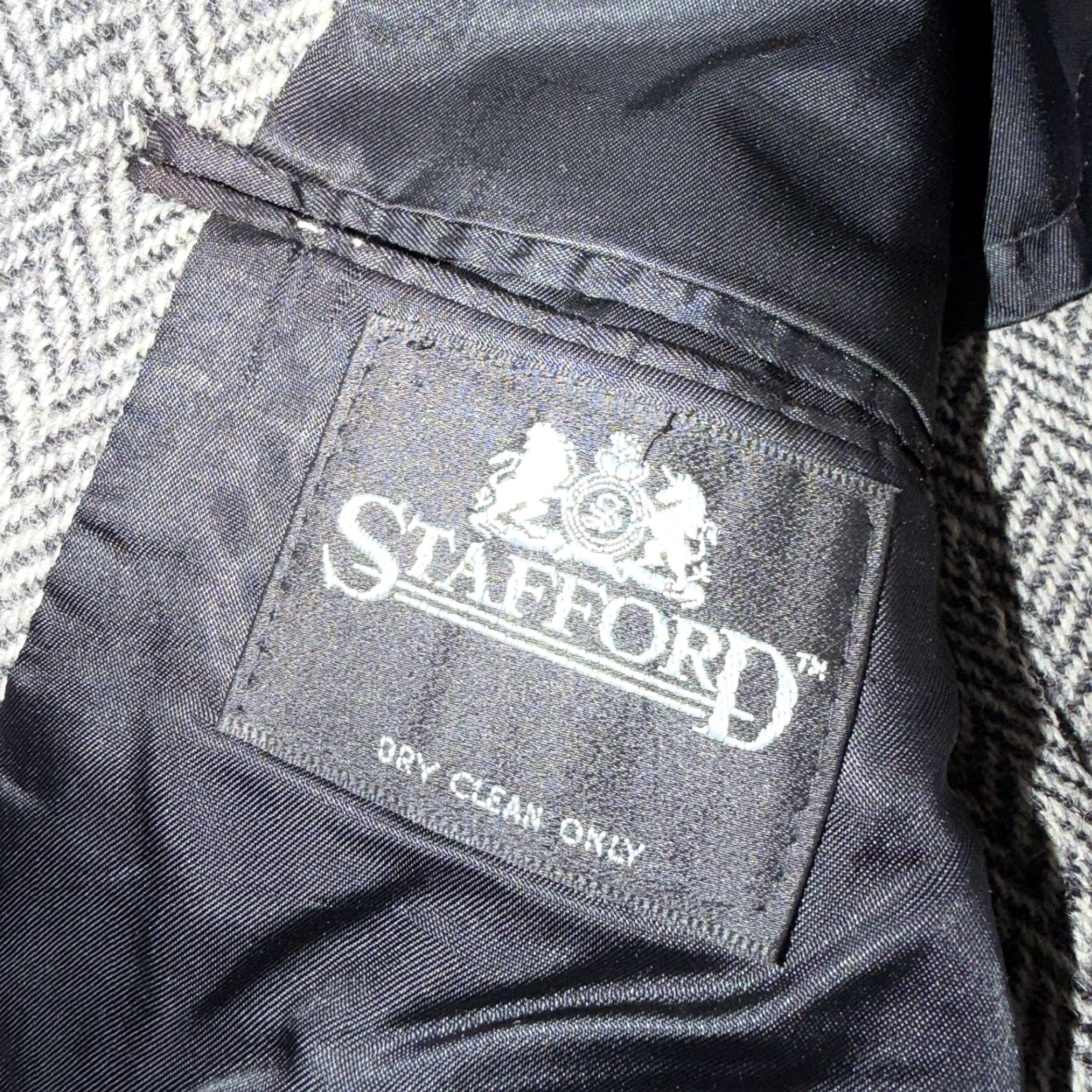 Stafford Harris Stafford Vintage 40 Blazer Gray Herringbone Wool Sport Coat USA Brown? Size 40R - 4 Thumbnail