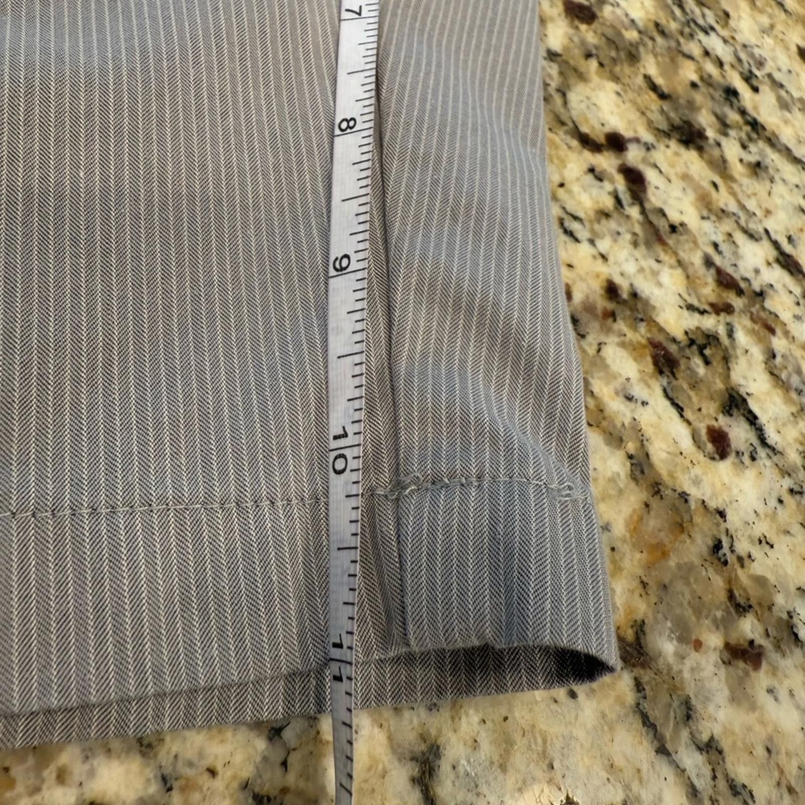 Other Horny Toad gray & white striped chino golf shorts 30” waist Size US 30 / EU 46 - 9 Thumbnail