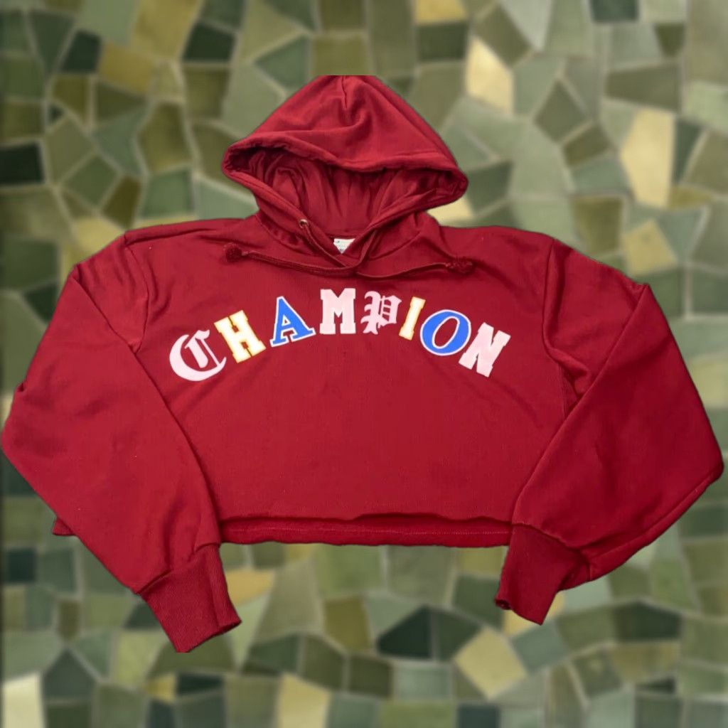 Champion Champion Hoodie Womens Medium Cropped Reverse Weave Boxy Old English Red Oversized Hooded Pullover Size M / US 6-8 / IT 42-44 - 1 Thumbnail