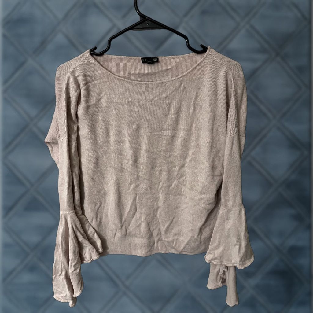 Express EXPRESS Sweater Women XS Blush Pink Flare Sleeve Pullover Solid Womens Size XS / US 0-2 / IT 36-38 - 1 Thumbnail