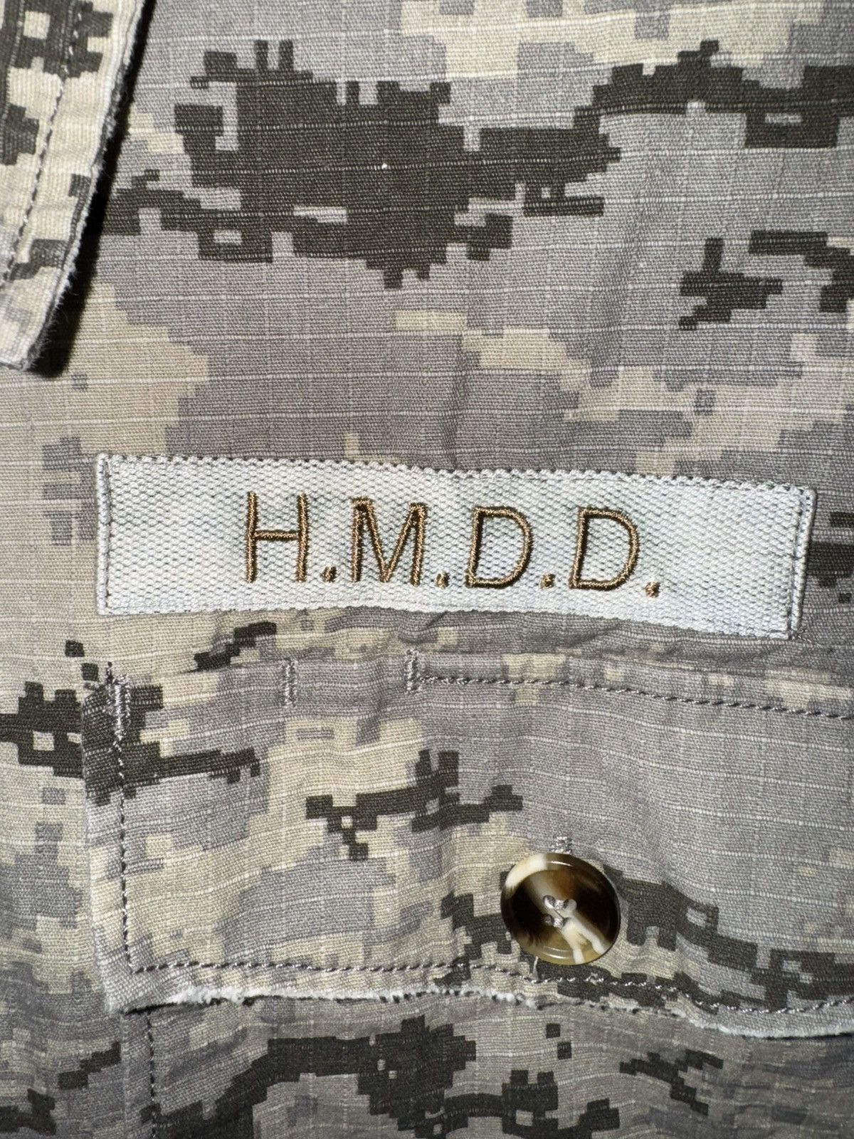 HMDD Happy Memories Don’t Die HMDD fatigue button up digi camo Size US L / EU 52-54 / 3 - 5 Thumbnail