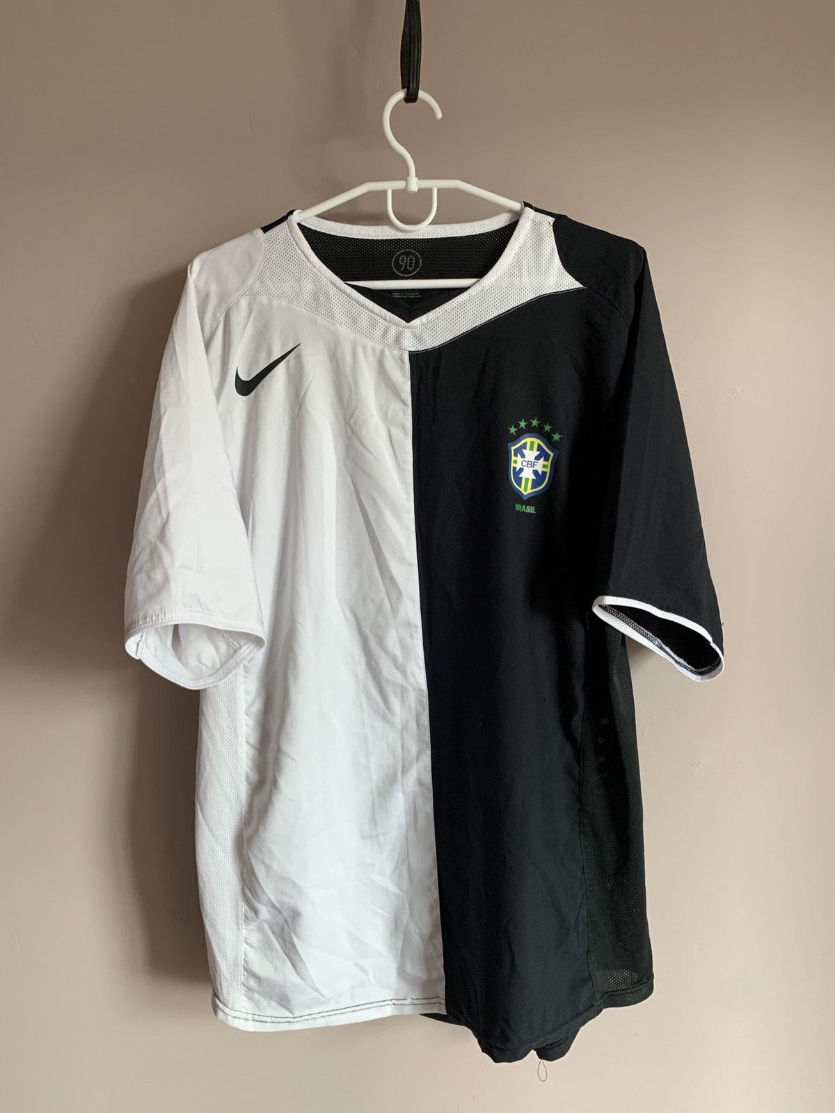 Nike Brazil 2004 Special Football Shirt Vintage Nike Soccer KAKA Size US XL / EU 56 / 4 - 1 Thumbnail