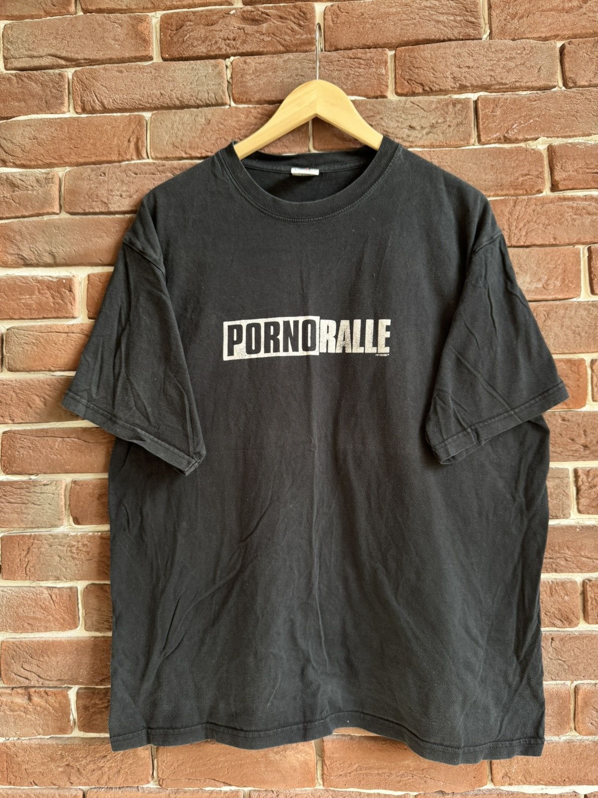 Vintage 90s Vintage Porno Ralle Star Movie Actor Humor Tee L Black Size US L / EU 52-54 / 3 - 1 Thumbnail