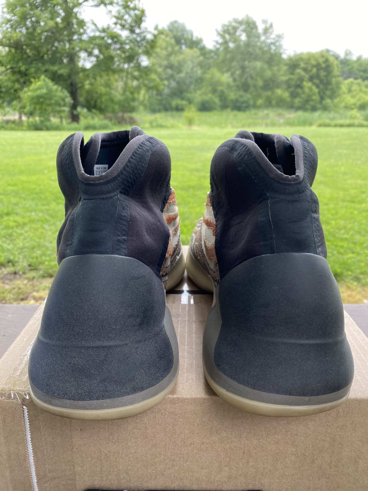 Adidas Adidas Yeezy Quantum Flash Orange GW5314 Size 12.5 Men Size US 12.5 / EU 45-46 - 5 Thumbnail