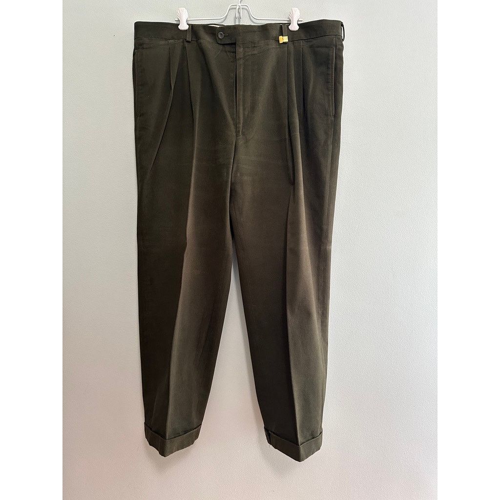 Barneys New York Barneys New York olive green dress pants size 42 Size US 42 / EU 58 - 2 Thumbnail