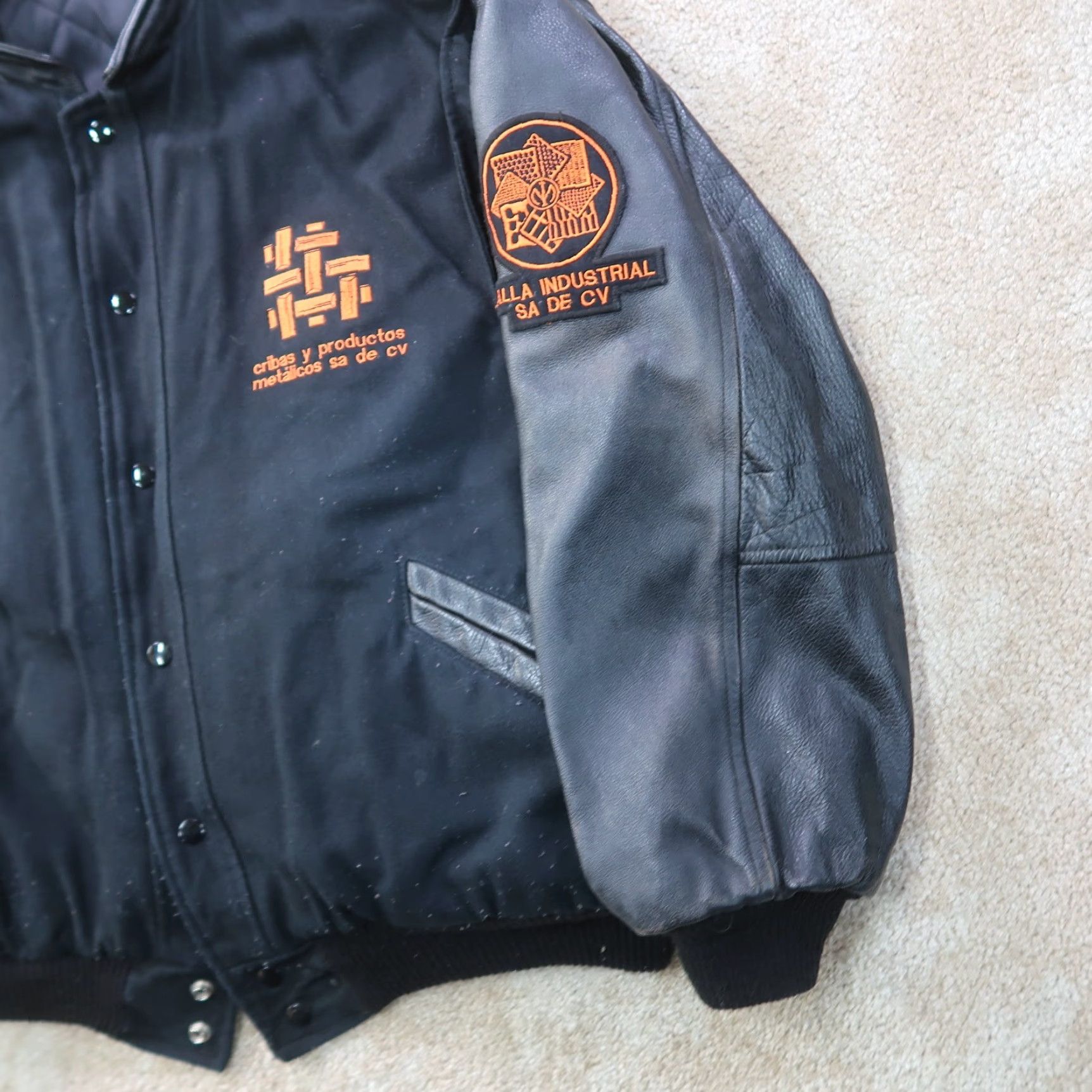 Vintage VINTAGE Unbranded Jacket Varsity Men XL Black Wool Zipper Embroidered Logo Stand-Up Collar Mid-Length Size US XL / EU 56 / 4 - 7 Thumbnail