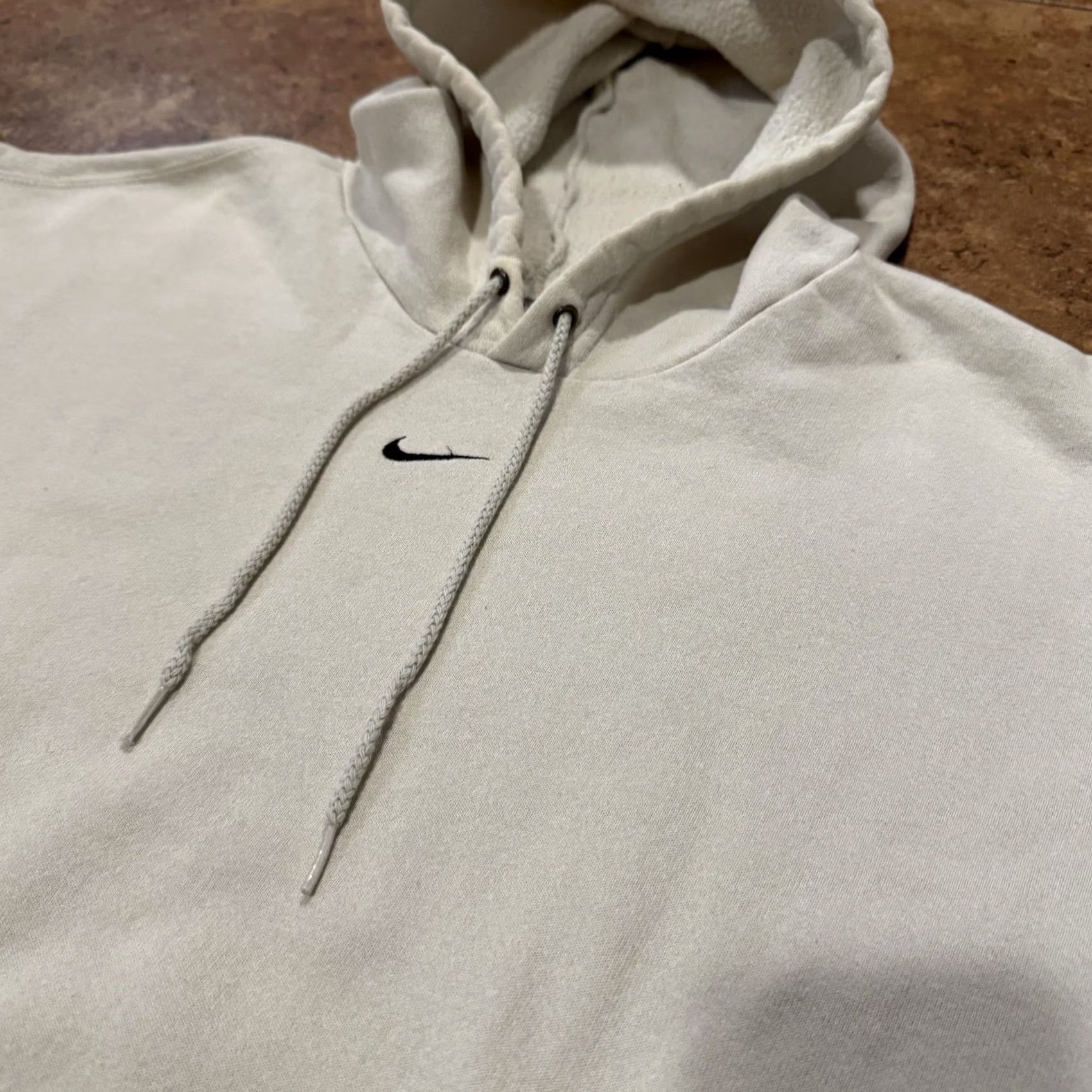 Nike Nike Vintage Marshmallow Cream Center Swoosh Hoodie Sweatshirt Silver Tag XXL Men Ivory Size US XXL / EU 58 / 5 - 2 Thumbnail