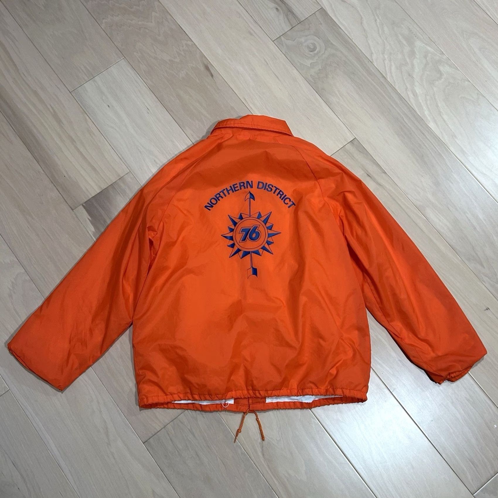 GAS VINTAGE Union 76 Oil Gas Nylon Jacket Lined Long Sleeve Men’s Large Orange Art Deco Casual Nylon Union Made 1980s Mens Size US L / EU 52-54 / 3 - 6 Thumbnail