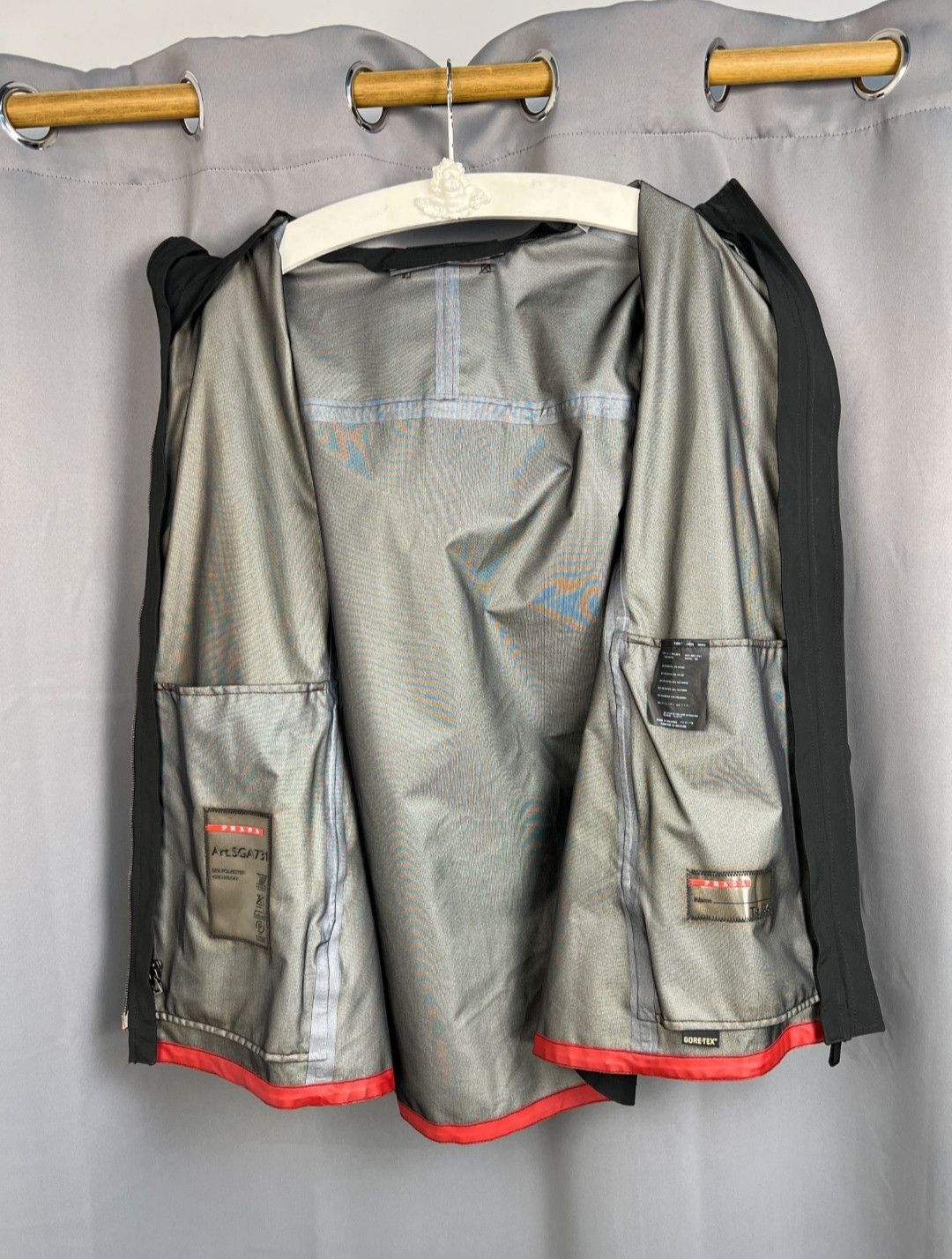 Prada Vintage Prada Gore Tex Fur with lining jacket Size US L / EU 52-54 / 3 - 3 Thumbnail