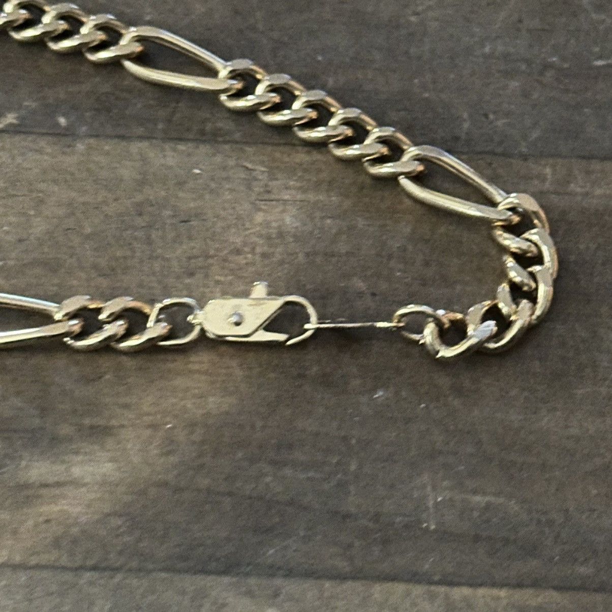 Vintage Vintage gold tone figaro chain bracelet Size ONE SIZE - 4 Thumbnail