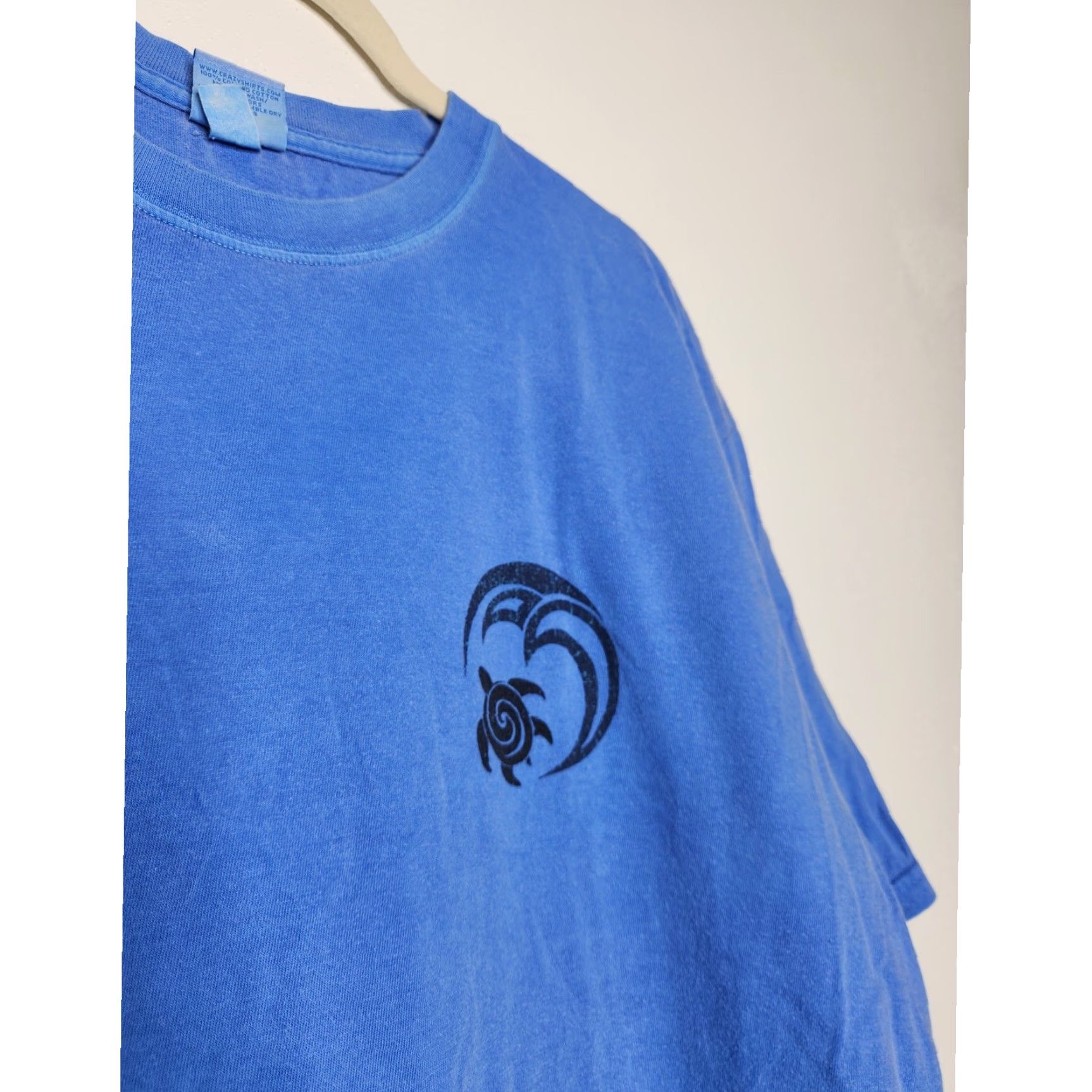 Vintage VINTAGE Crazy Shirts Shirt Unisex Adults XL Blue Coastal Art Nature Turtle Beach 90s 00s Vintage AOP Graphic Coastal Size US XL / EU 56 / 4 - 4 Thumbnail
