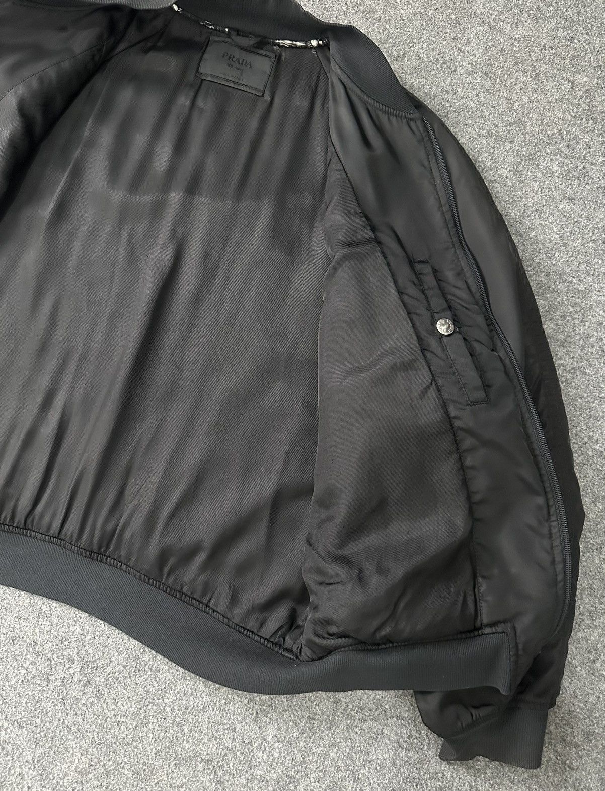 Prada Prada - 90s Vintage Zip-Up Nylon Bomber Jacket Hard to Find Size US M / EU 48-50 / 2 - 17 Thumbnail