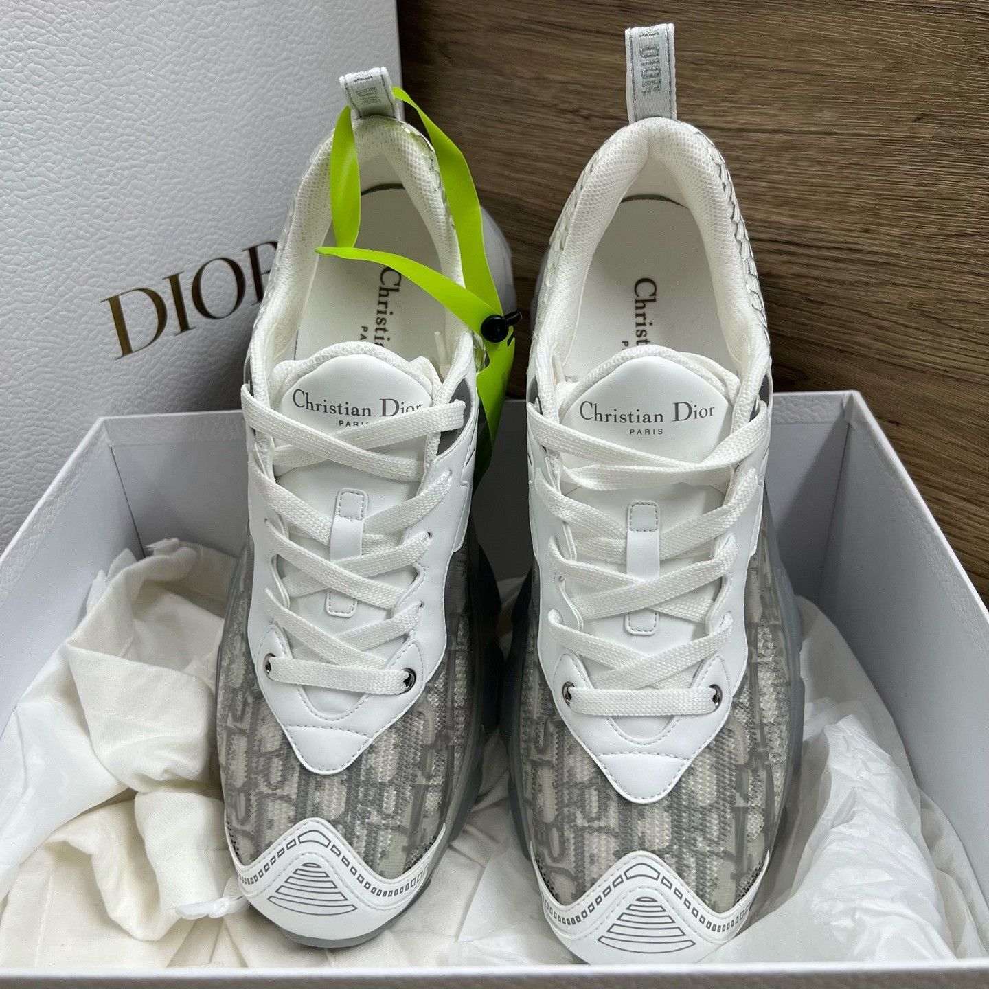 Dior Dior White Lowtop Sneakers 8 Men Size US 8 / EU 41 - 1 Thumbnail