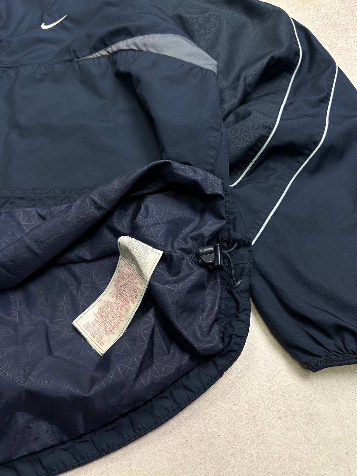 Nike Vintage Nike Tn Skepta Retro Nylon Jacket Rare L Size US L / EU 52-54 / 3 - 8 Thumbnail