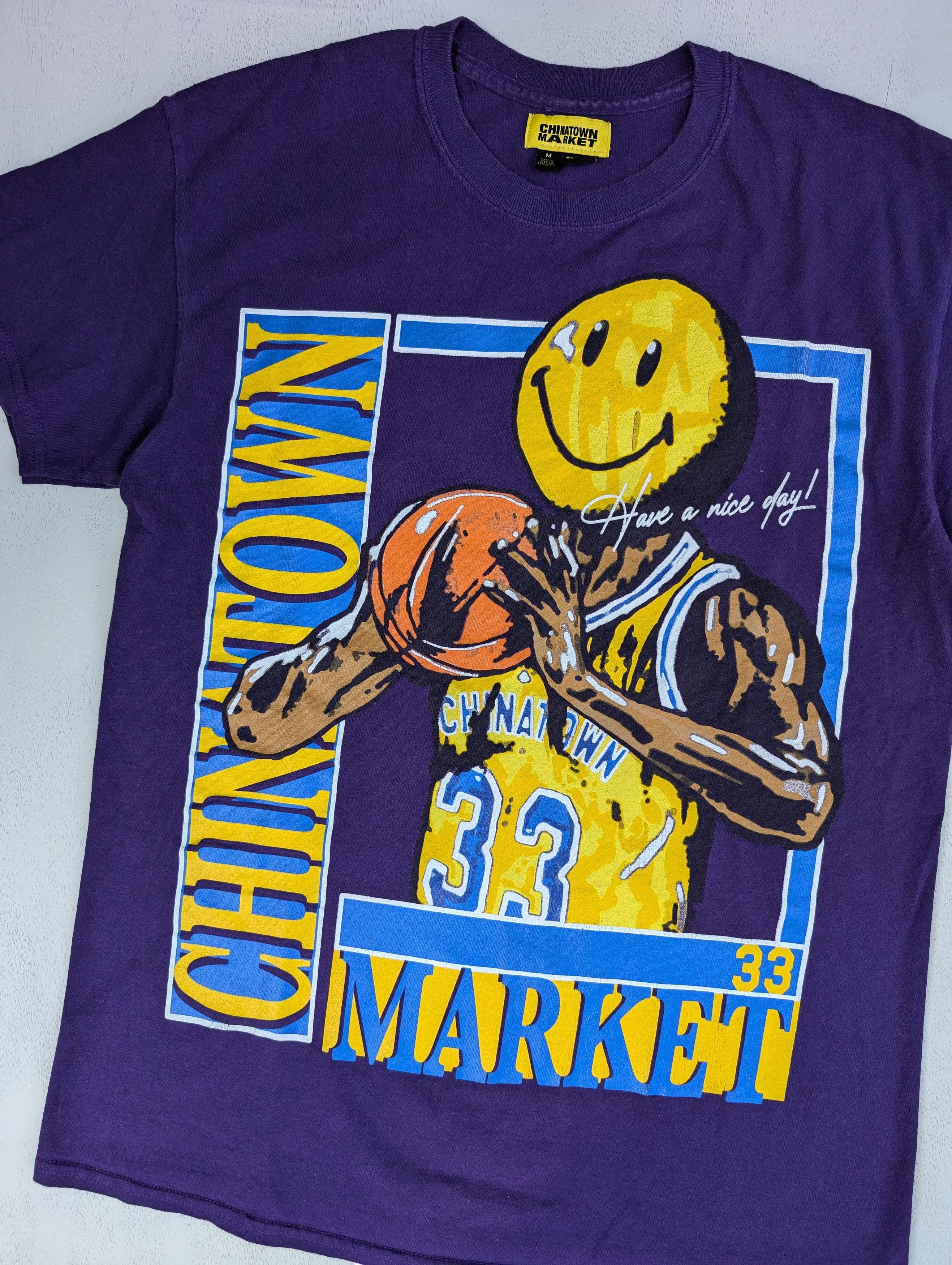 Market × Vintage 00s Chinatown Market Smiley Basketball graphic t shirt sz M Size US M / EU 48-50 / 2 - 2 Thumbnail