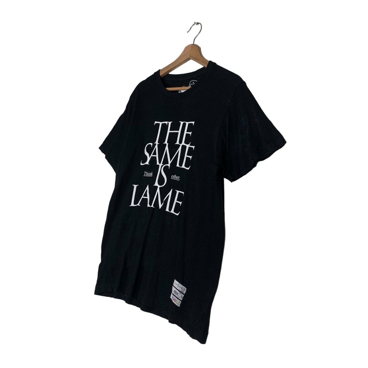 Uniqlo PHARREL WILLIAM THE SAME IS LAME TEES #0322-C14 Size US M / EU 48-50 / 2 - 2 Thumbnail