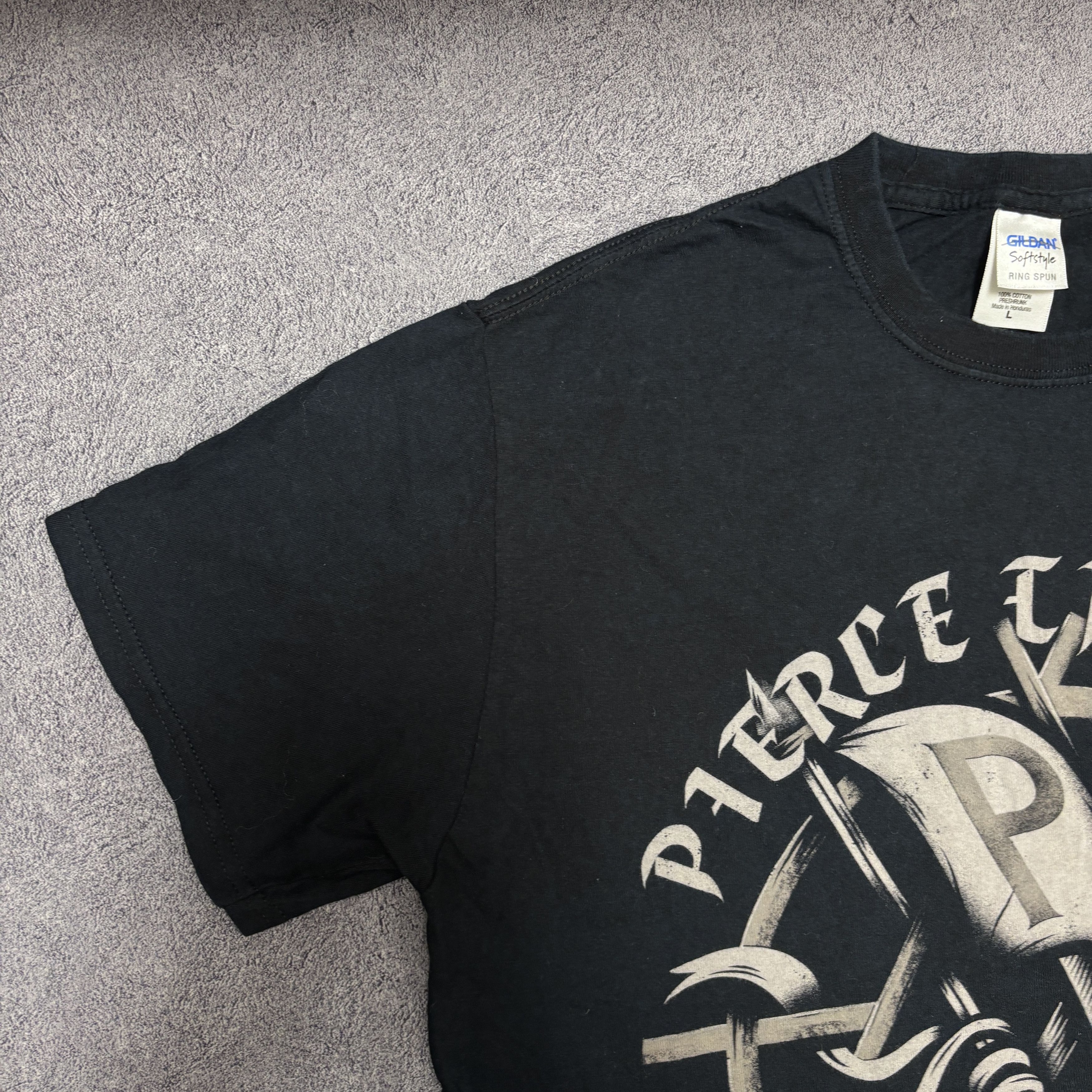 Band Tees × Vintage Pierce The Veil Shirt Vintage Band Tees My Chemical Romance Size US L / EU 52-54 / 3 - 7 Thumbnail