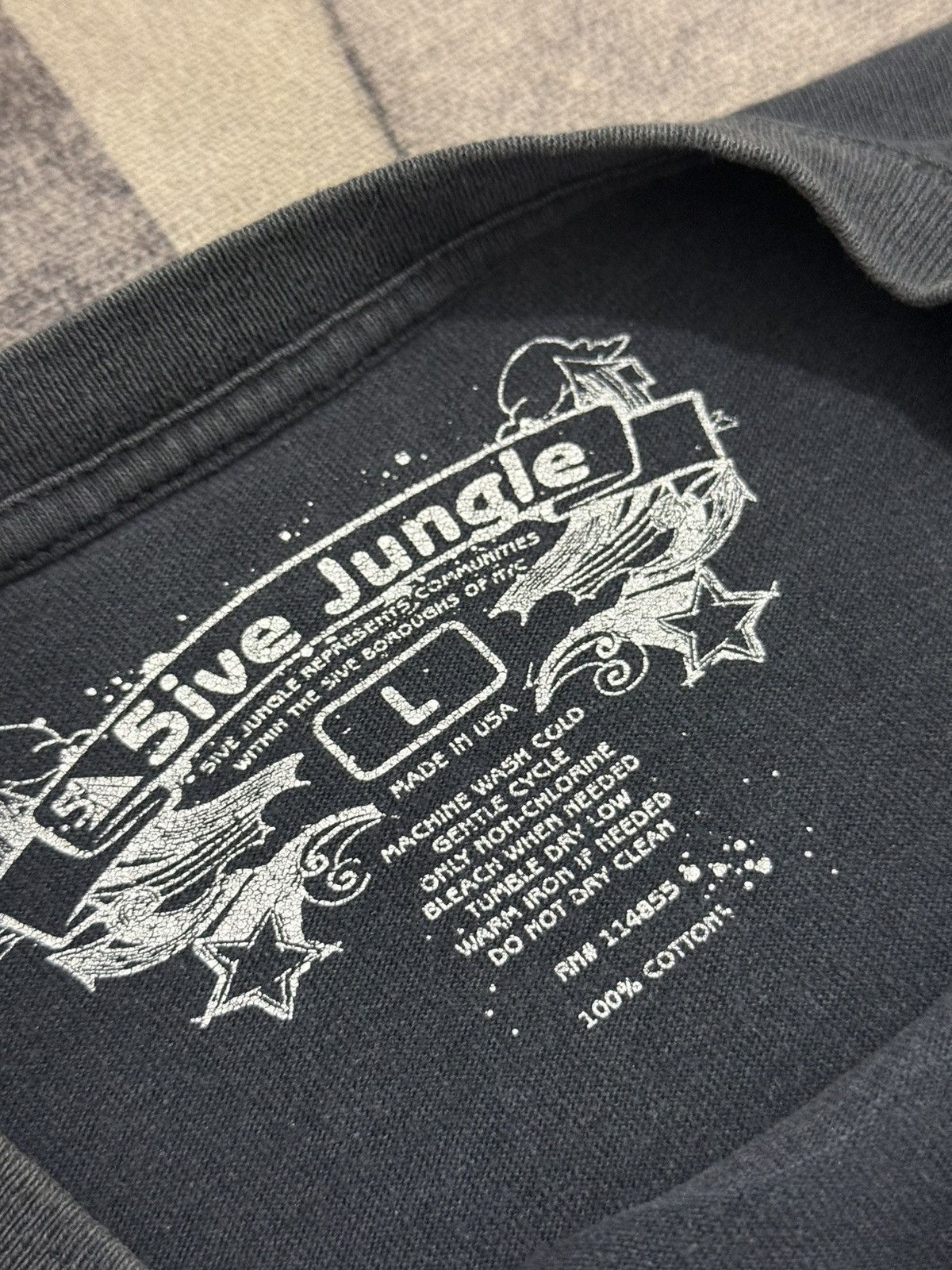 Vintage 5IVE JUNGGEL SKULL ART TSHIRT Size US XL / EU 56 / 4 - 10 Thumbnail