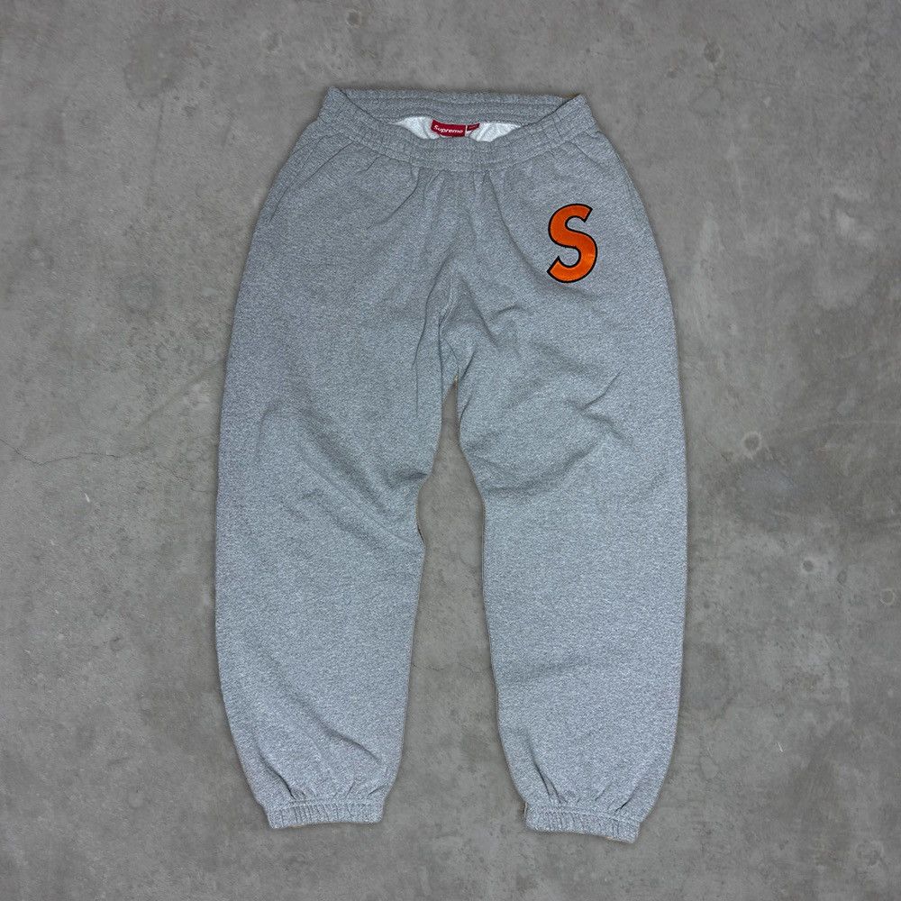 Supreme Supreme size Large sweatpants Size US 29 - 1 Thumbnail
