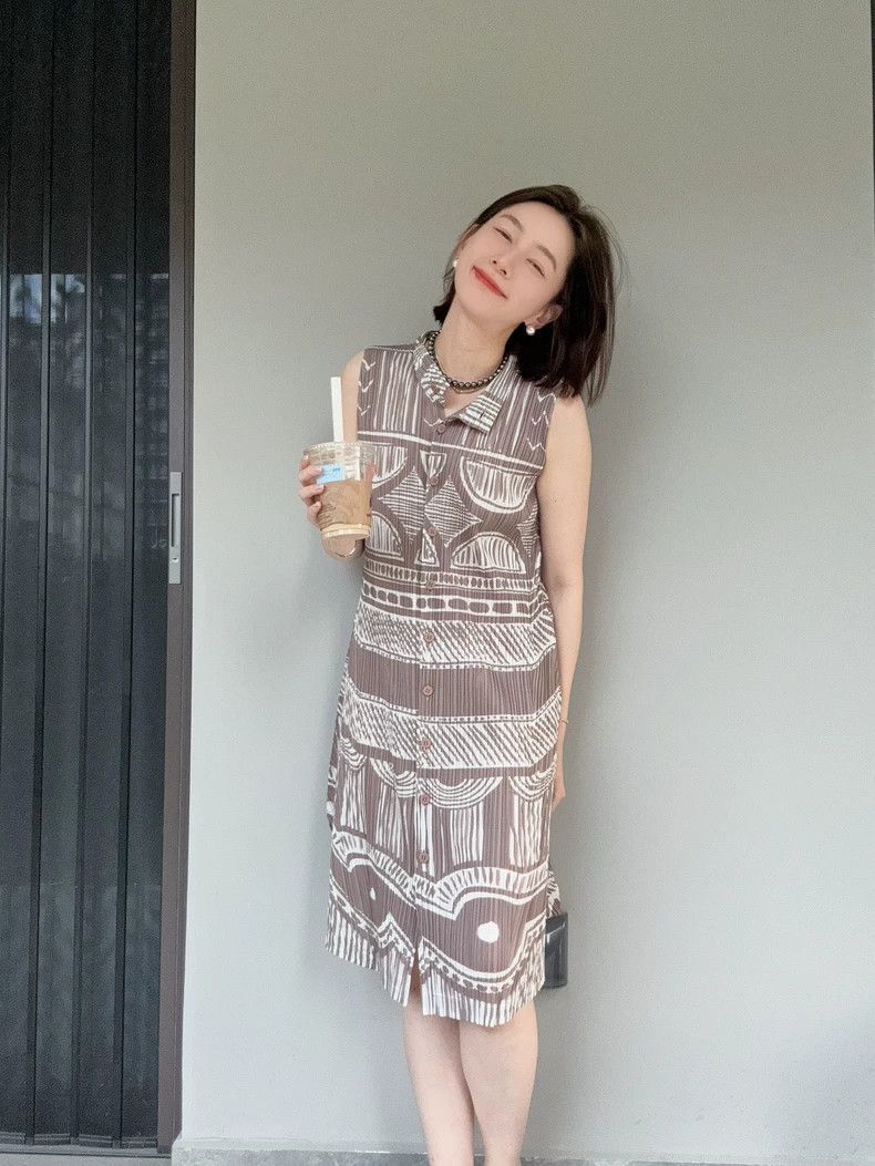 Issey Miyake Issey Miyake size:2 Brown pleated dress Size XS / US 0-2 / IT 36-38 - 4 Thumbnail