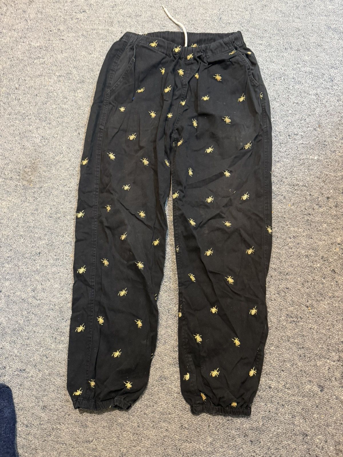 Supreme Small Supreme spider embroidery pants Size US 30 / EU 46 - 1 Thumbnail