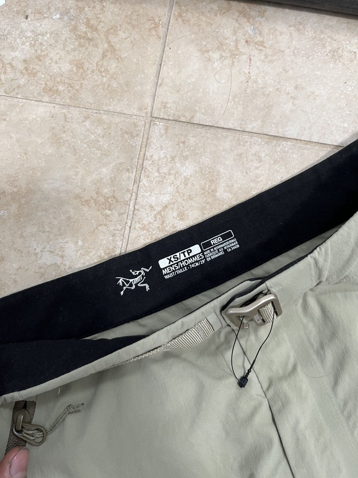 Arc'teryx Rare Arc'teryx nylon pants in sage green grey size xs mens Size US 28 / EU 44 - 5 Thumbnail