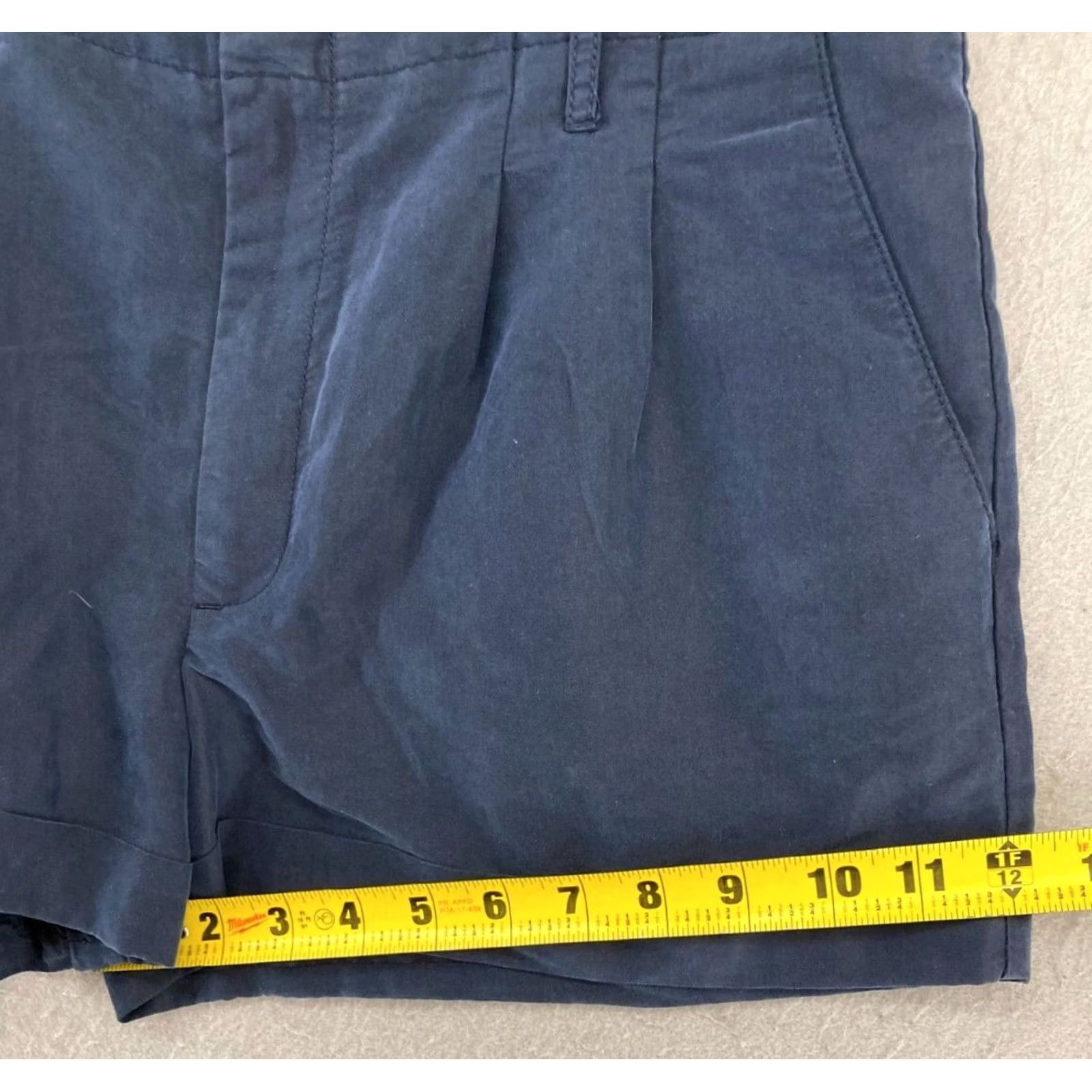 American Eagle Outfitters American Eagle Outfitters Shorts 6 Blue Paperbag Rolled Cuff Womens 6 Blue Paperbag Shorts Womens Regular 6 Blue Paperbag Rolled Cuff Size 28" / US 6 / IT 42 - 6 Thumbnail