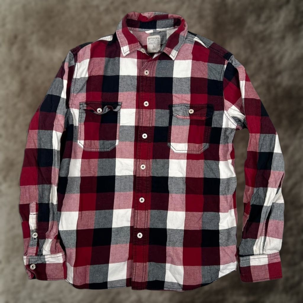Mossimo Mossimo Supply Co Shirt Mens L Red Plaid Flannel Long Sleeve Button Up Athletic Fit Size US L / EU 52-54 / 3 - 1 Thumbnail