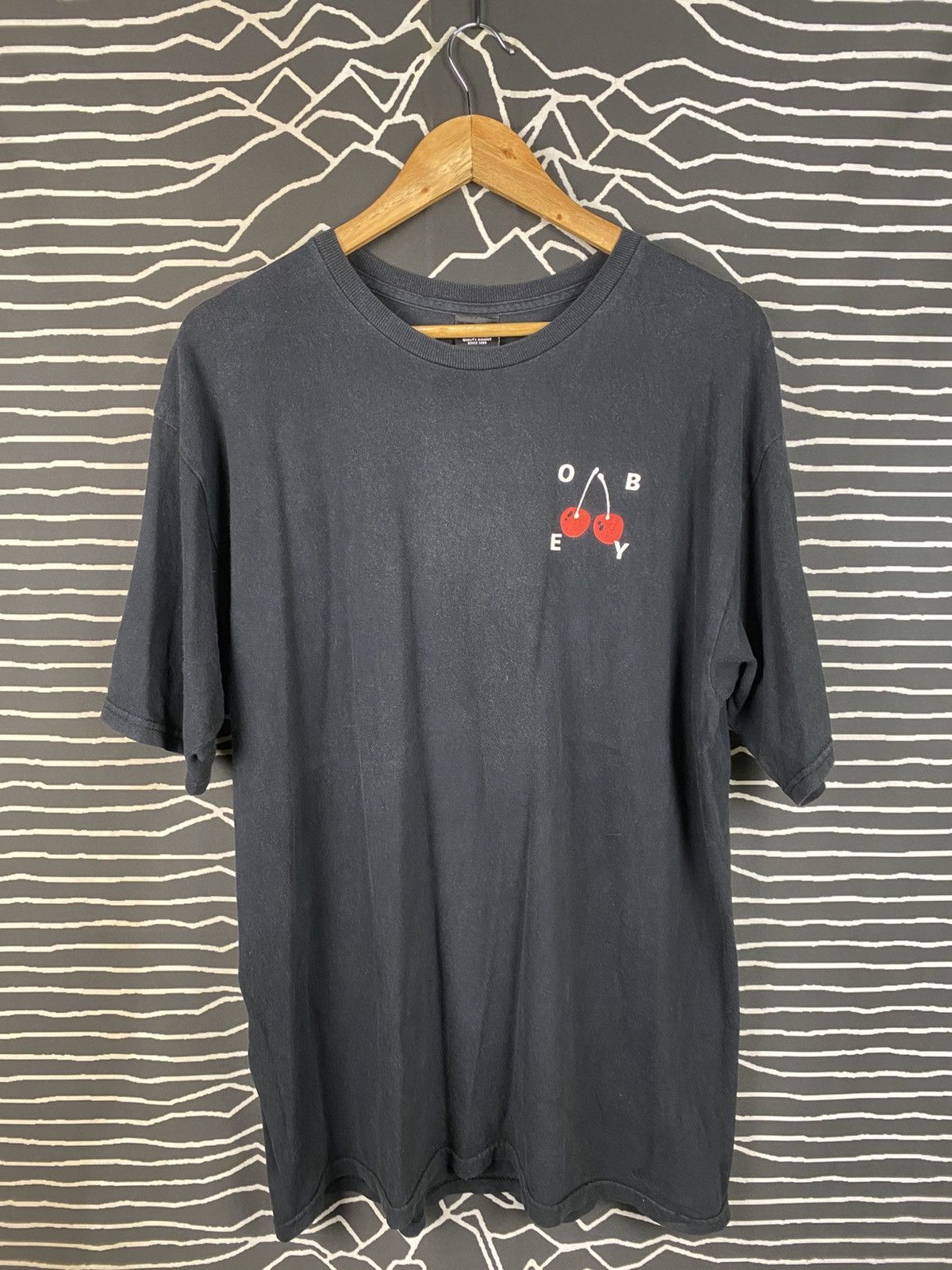Obey OBEY "Cherry" Graphic T-Shirt Black Size US L / EU 52-54 / 3 - 1 Thumbnail