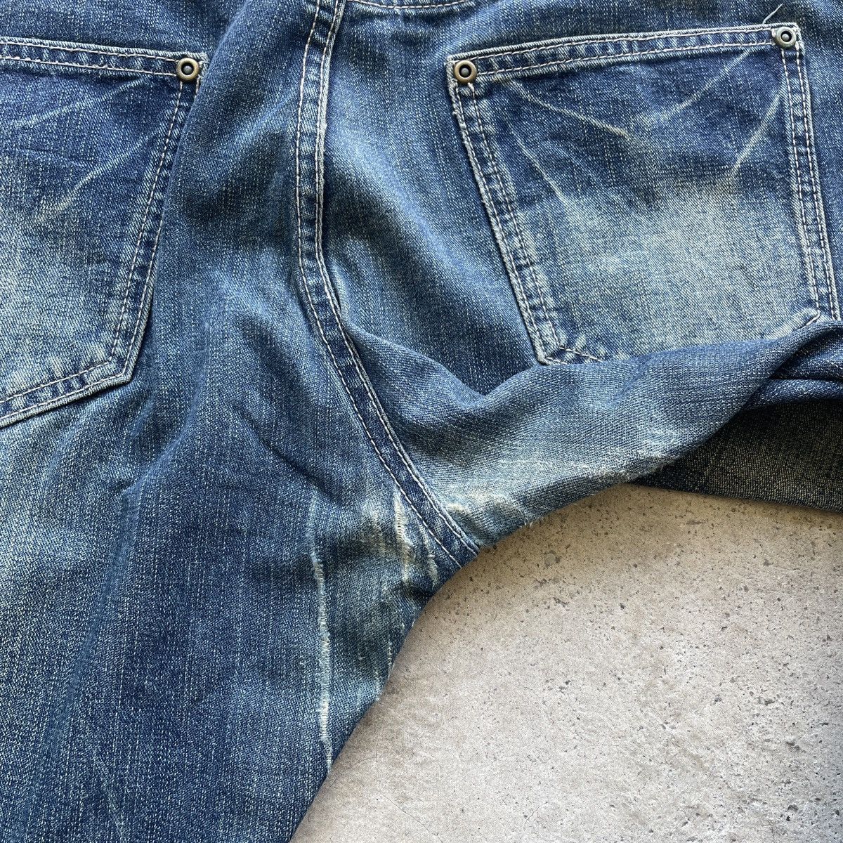 Japanese Brand W35x29.5 Vintage Japanese Jeans Faded Denim Pants Size US 35 - 7 Thumbnail