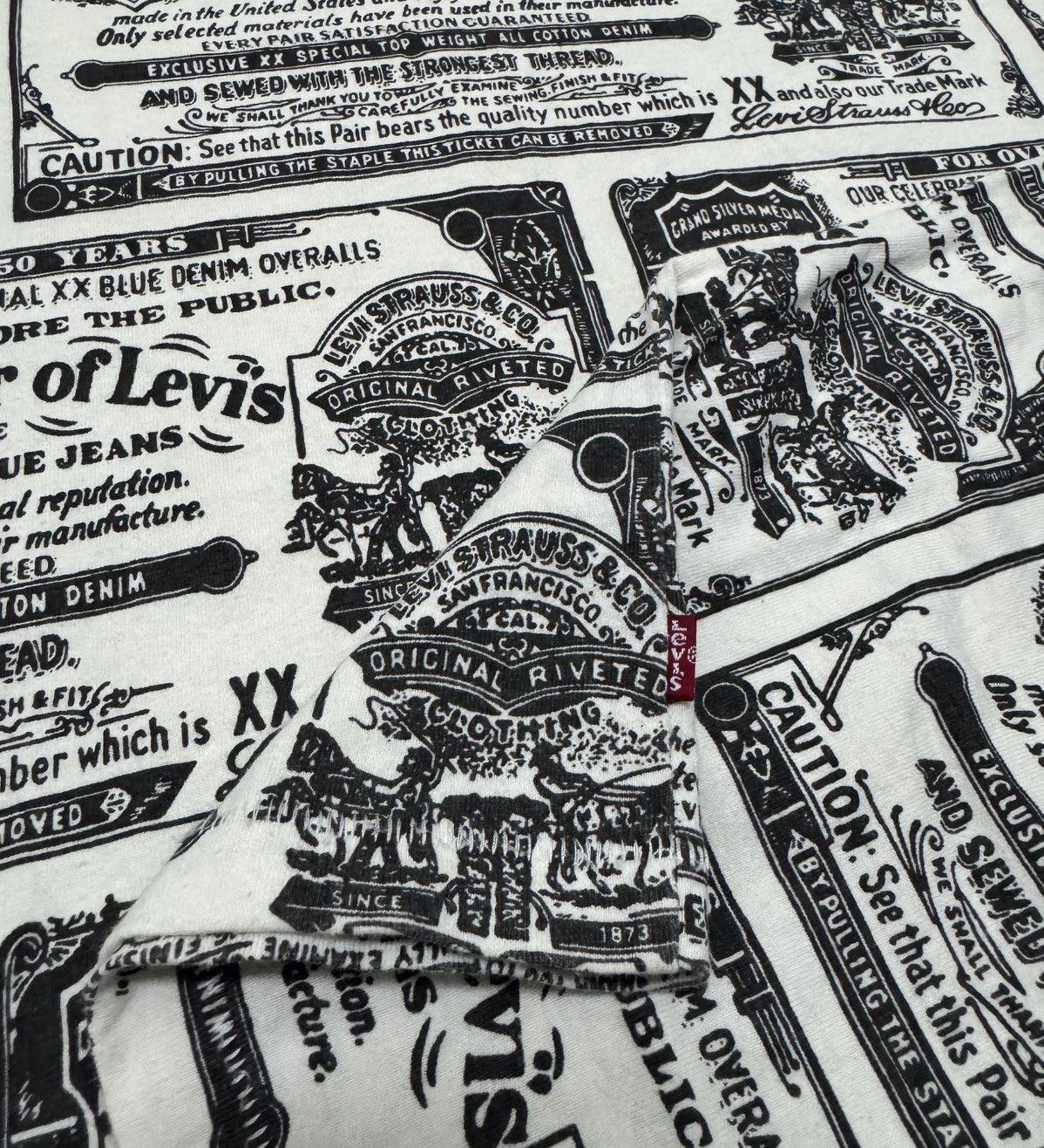 Rare LEVIS Fullprint Tee
