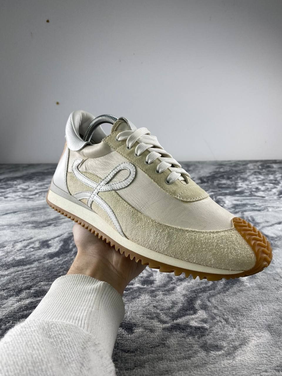 Vintage Loewe Flow Runner Leather Sneakers Women Size 40 Beige Size US 10 / IT 40 - 5 Thumbnail