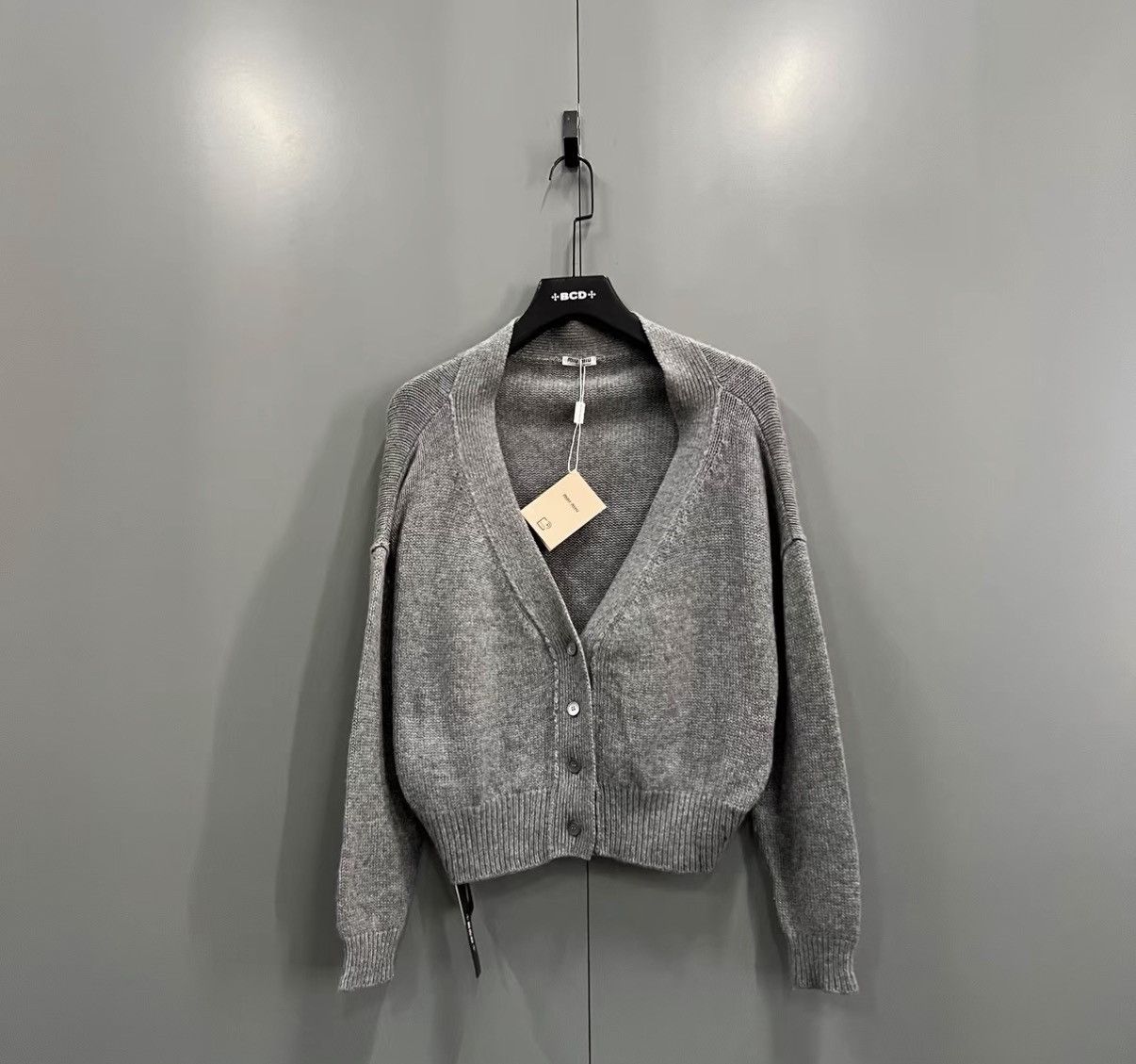 Miu Miu Miu Miu Grey Knit Cardigan J41 Size XS / US 0-2 / IT 36-38 - 1 Thumbnail