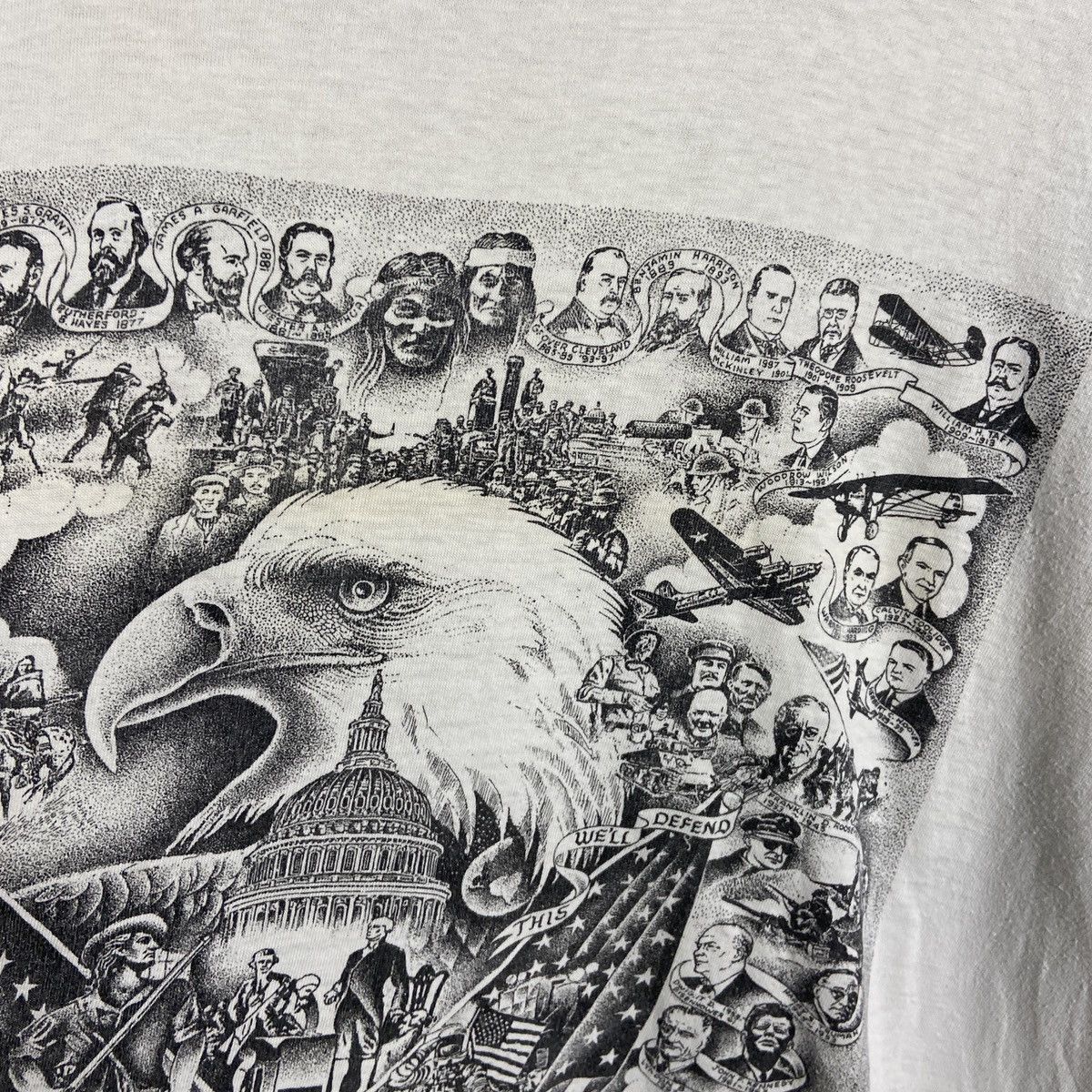Vintage Vintage 1993 American History Graphic Tee Size US L / EU 52-54 / 3 - 6 Thumbnail