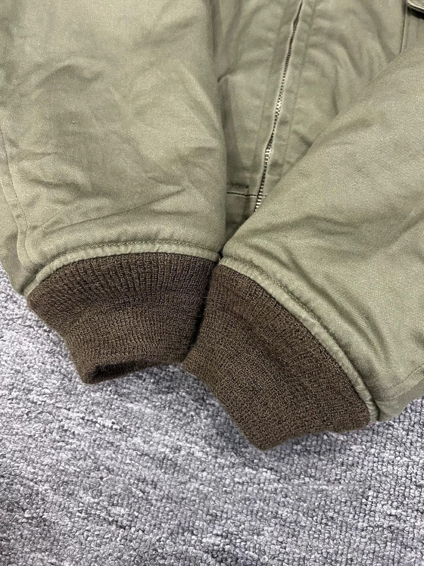The Real McCoy's real McCoy B10 Flight Jacket in Olive Green. Size US L / EU 52-54 / 3 - 7 Thumbnail