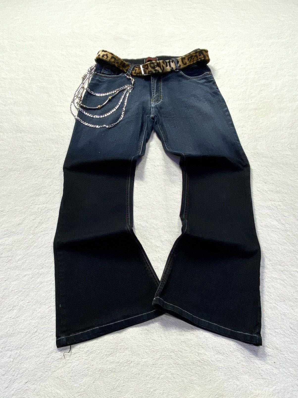 If Six Was Nine × Japanese Brand × Tornado Mart Nadine flower embroidery flare washed jean Size US 32 / EU 48 - 2 Thumbnail