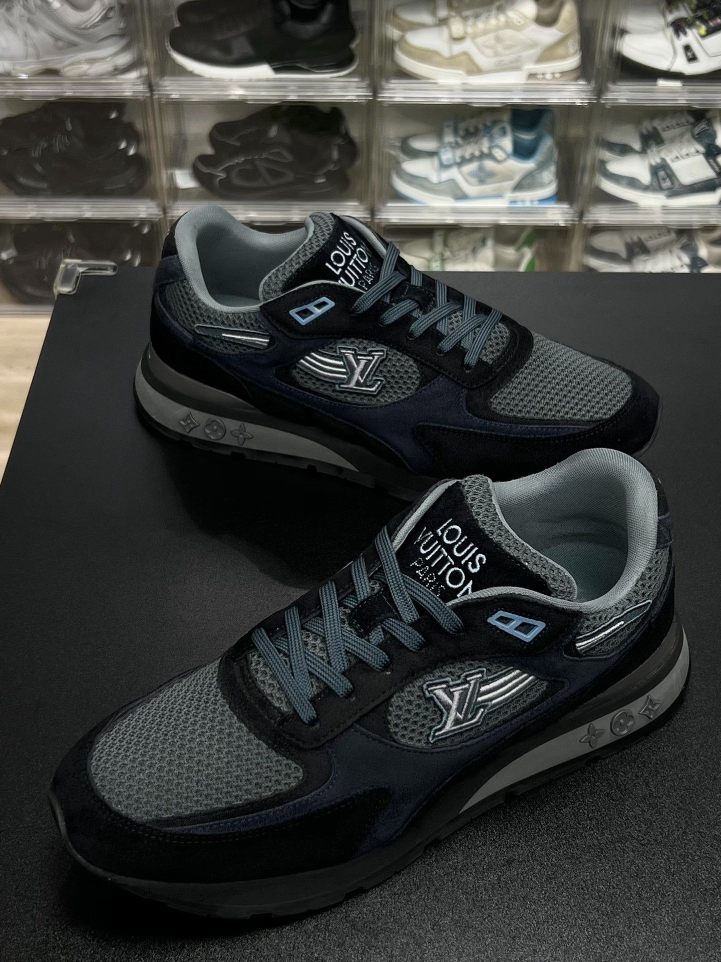 Louis Vuitton Louis Vuitton Suede Blue Lowtop Sneakers 11 Men Size US 11 / EU 44 - 1 Thumbnail