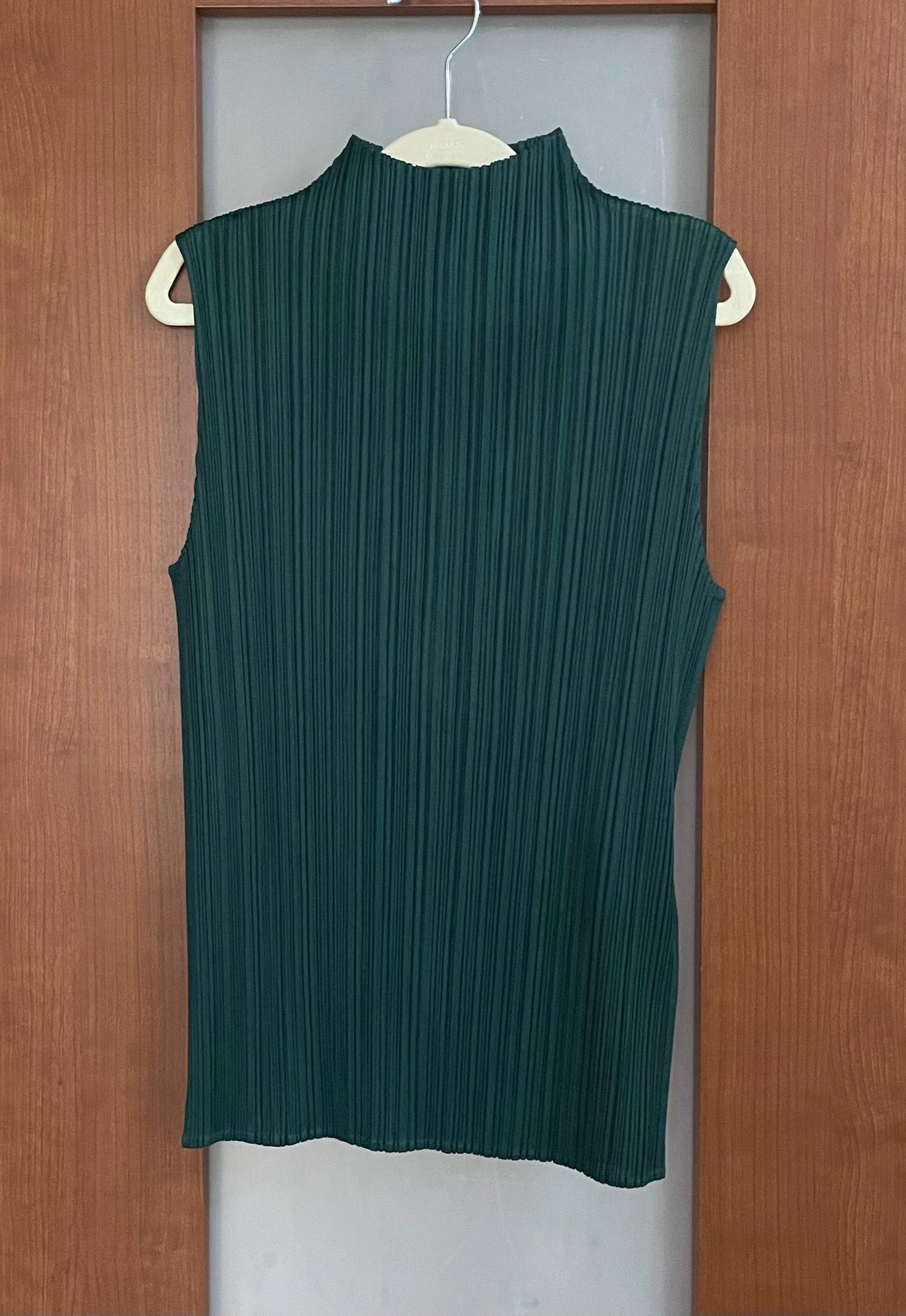 Issey Miyake issey miyake High neck sleeveless vest Size US M / EU 48-50 / 2 - 1 Thumbnail