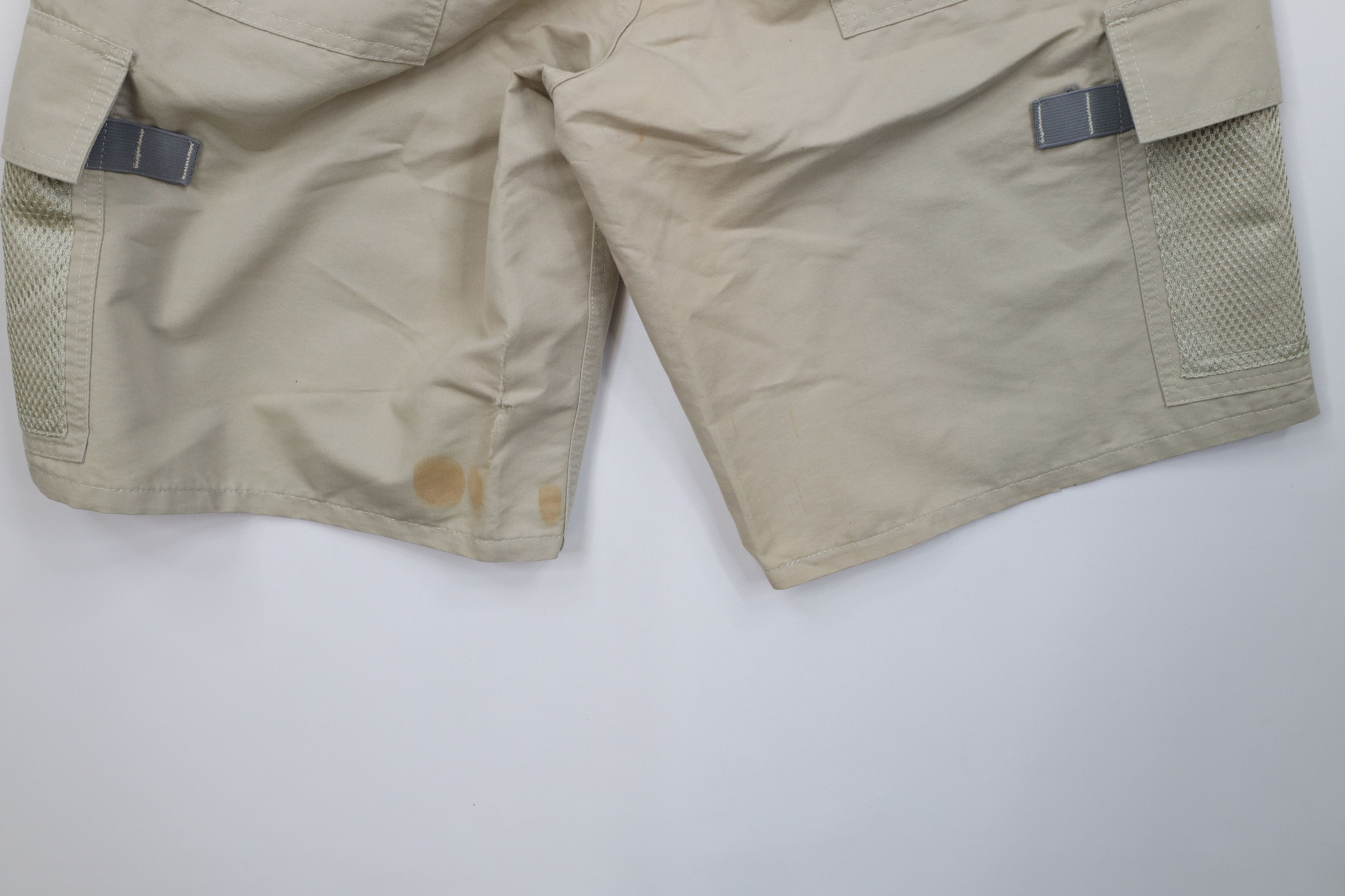 Levi's Deadstock Vintage 90s Levis SilverTab Pocket Cargo Shorts Size US 34 / EU 50 - 14 Thumbnail