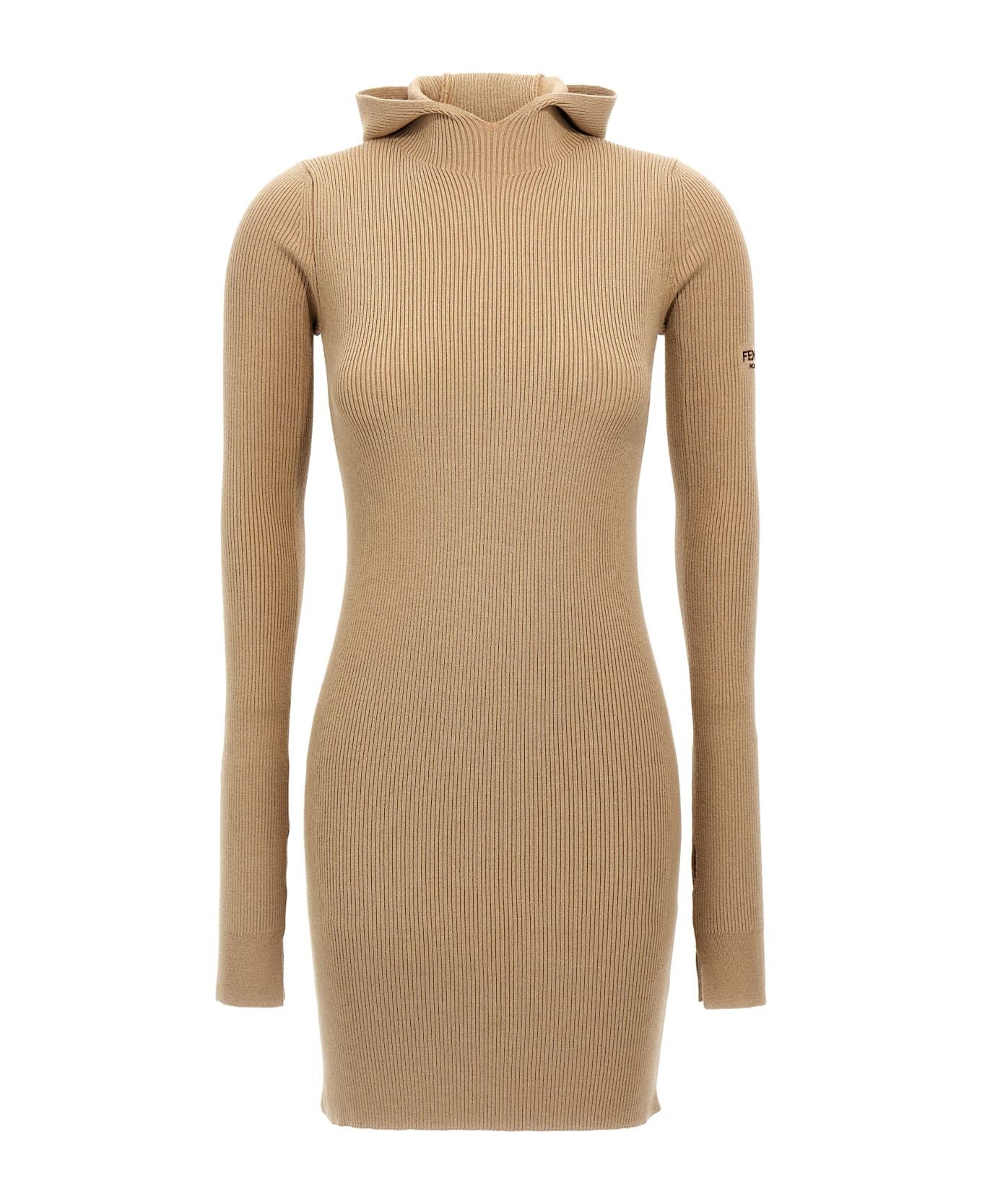 Fendi o1s1wg110326 Dress in Beige Size M / US 6-8 / IT 42-44 - 1 Thumbnail