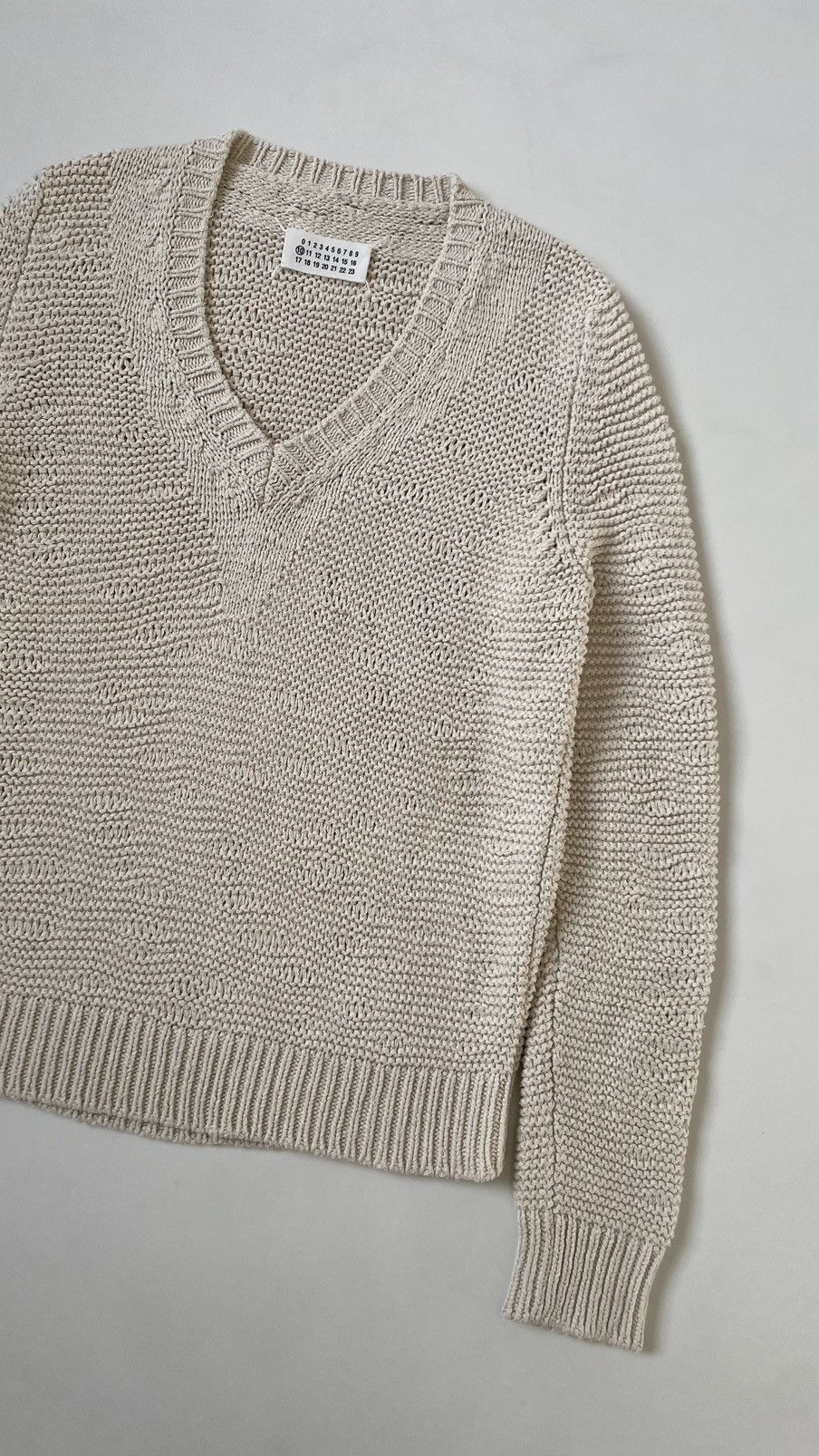 Maison Margiela Sample Textured Cream Cotton V Neck Sweater Size US M / EU 48-50 / 2 - 5 Thumbnail