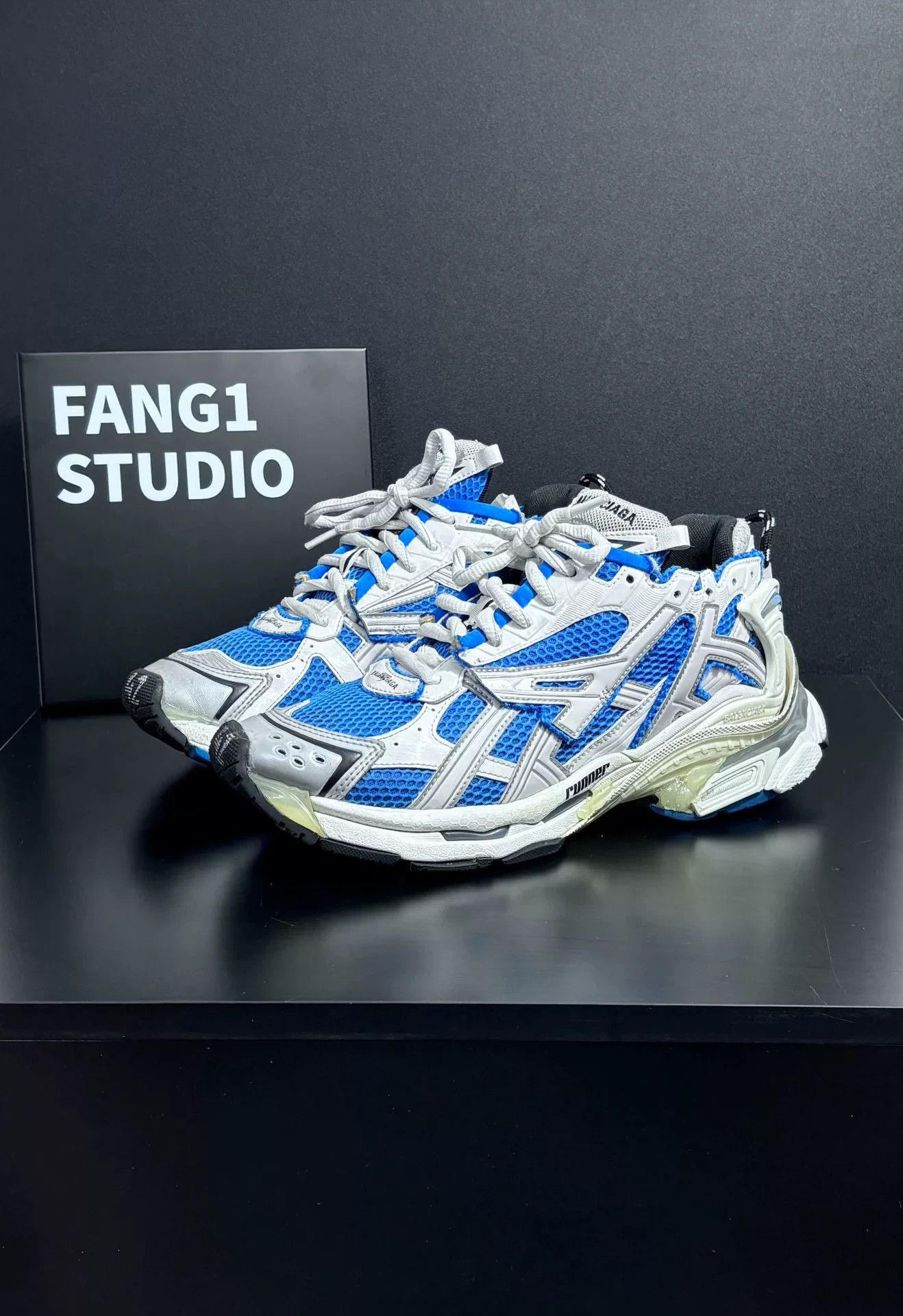 Balenciaga Balenciaga Running Blue Lowtop Sneakers 9 Men Size US 9 / EU 42 - 1 Thumbnail