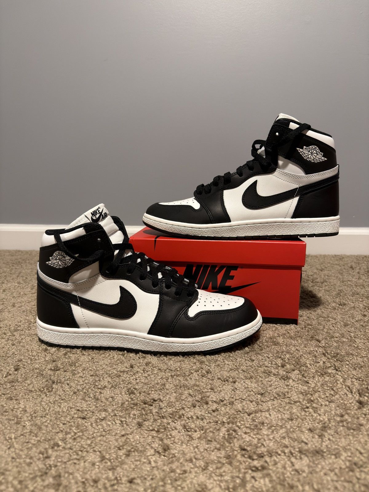 Jordan Brand 2023 Air Jordan 1 High OG '85 "Black/White" Size US 10.5 / EU 43-44 - 2 Thumbnail