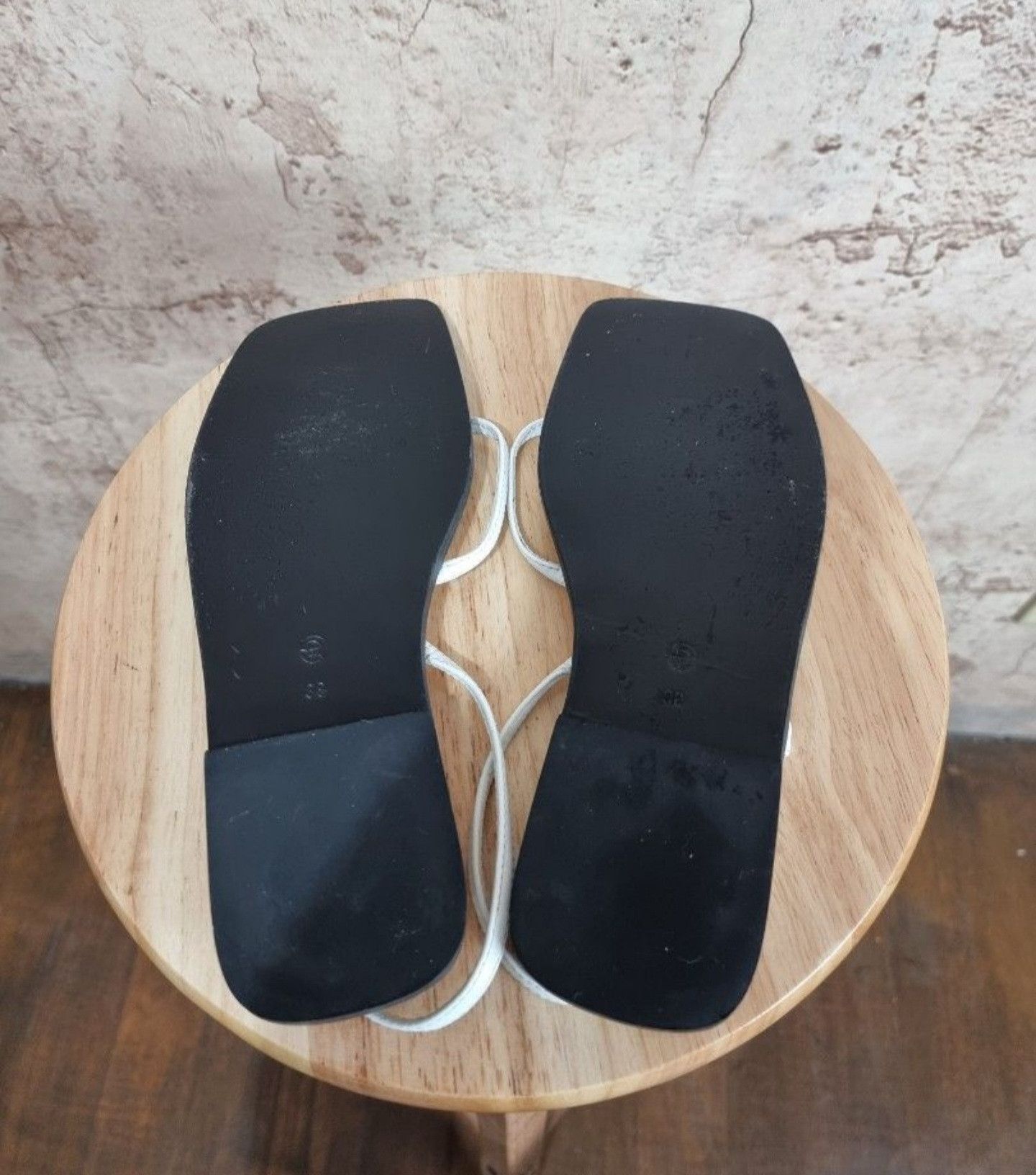 The Row The Row White Constance Leather Sandals Size US 8 / IT 38 - 6 Thumbnail