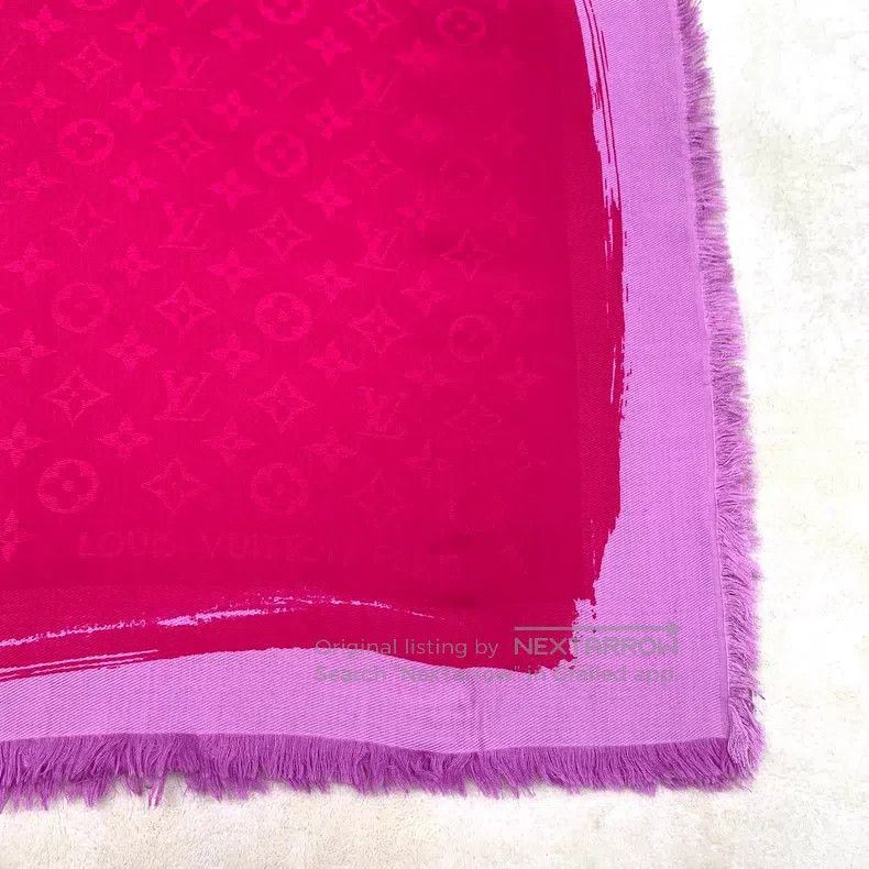Louis Vuitton Louis Vuitton Rose logo, old flower, printed mulberry silk Size ONE SIZE - 3 Thumbnail
